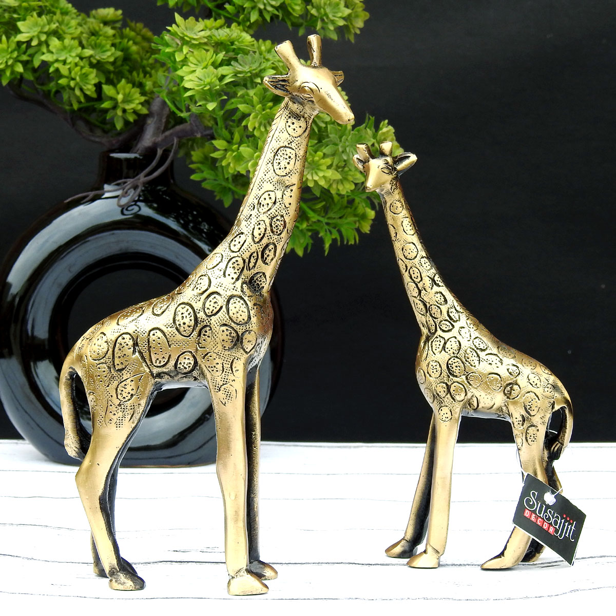 Brass Giraffe Figurines Decorative Animal Statue Elegant Showpiece & Gift item