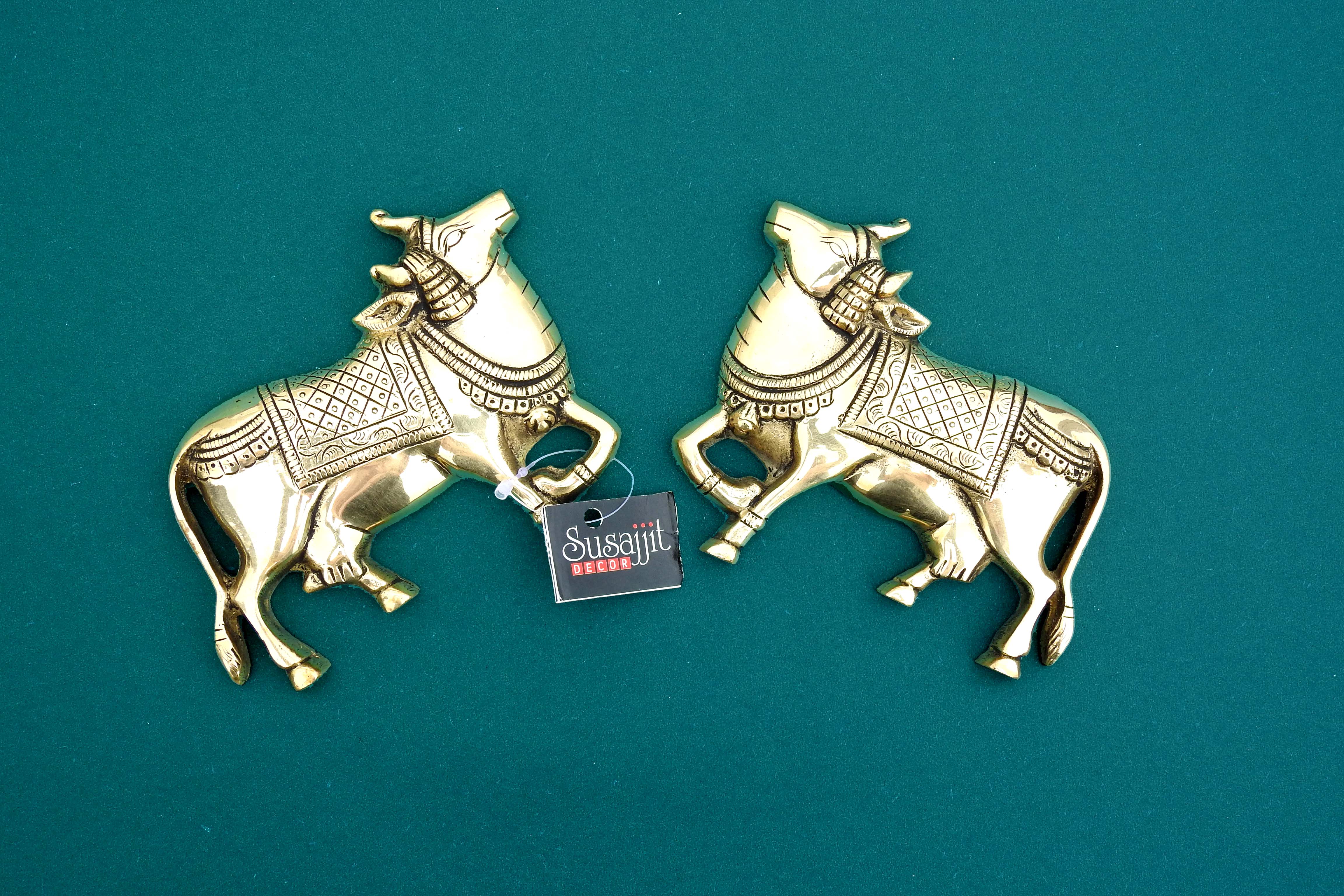 Brass cow Showpiece Set Decoratie Wall Hanging Beautiful wall decor for Home