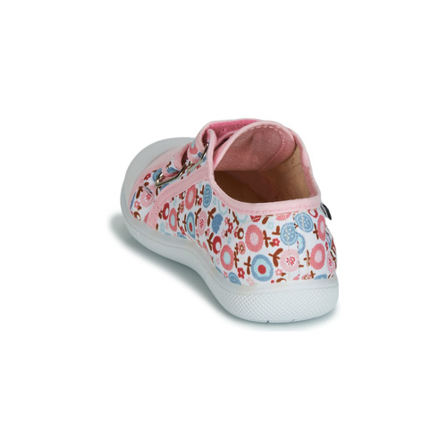Basket basse rose à motifs