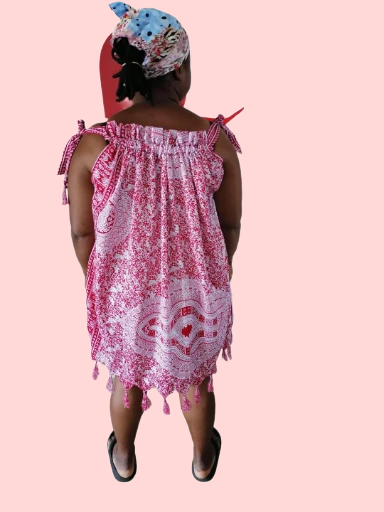 Robe d'été à motifs rouges
