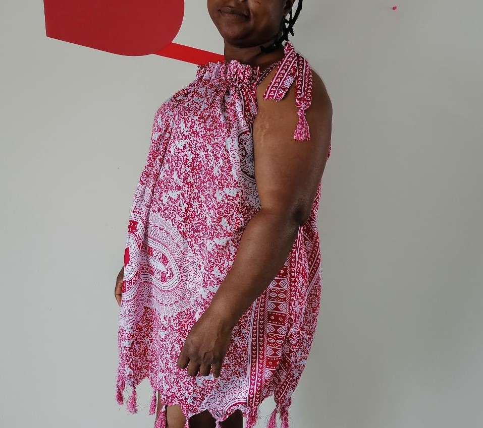 Robe d'été à motifs rouges