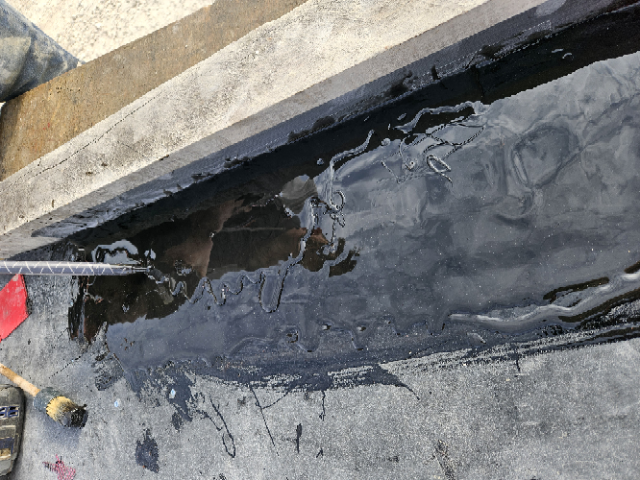 Réparation caoutchouc liquide bi-composant