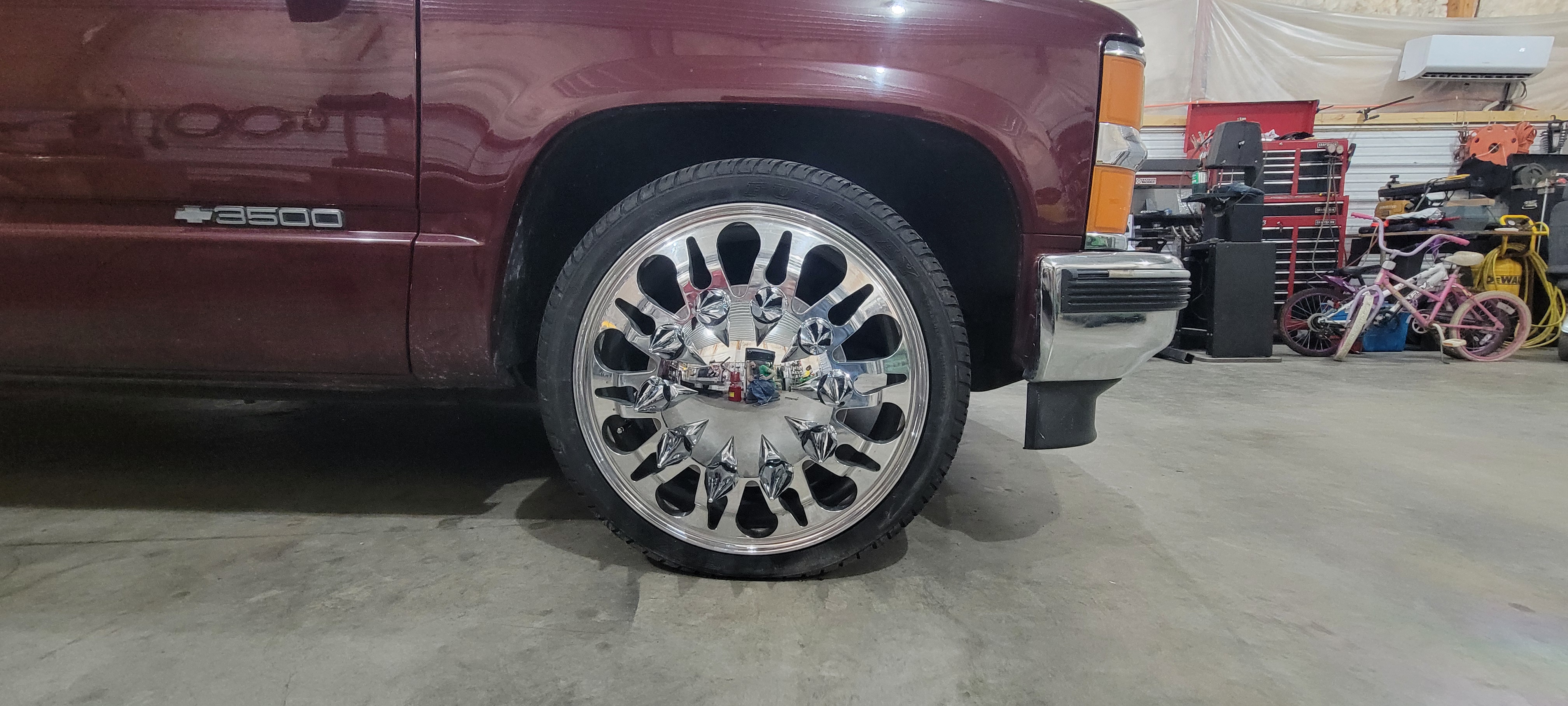 custom cut 22 tuck semi wheels with tires