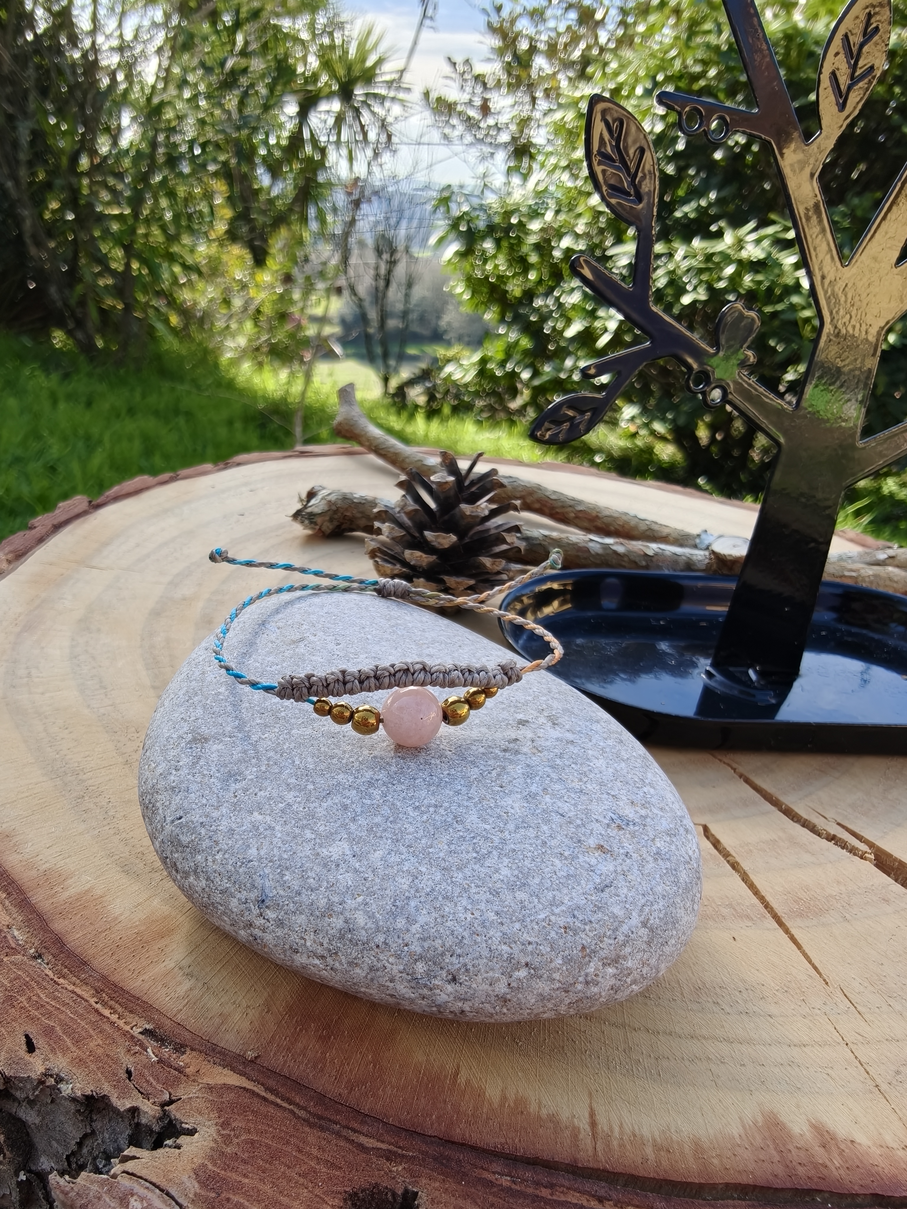 Minimalism macrame bracelet - Tourmaline + Hematite