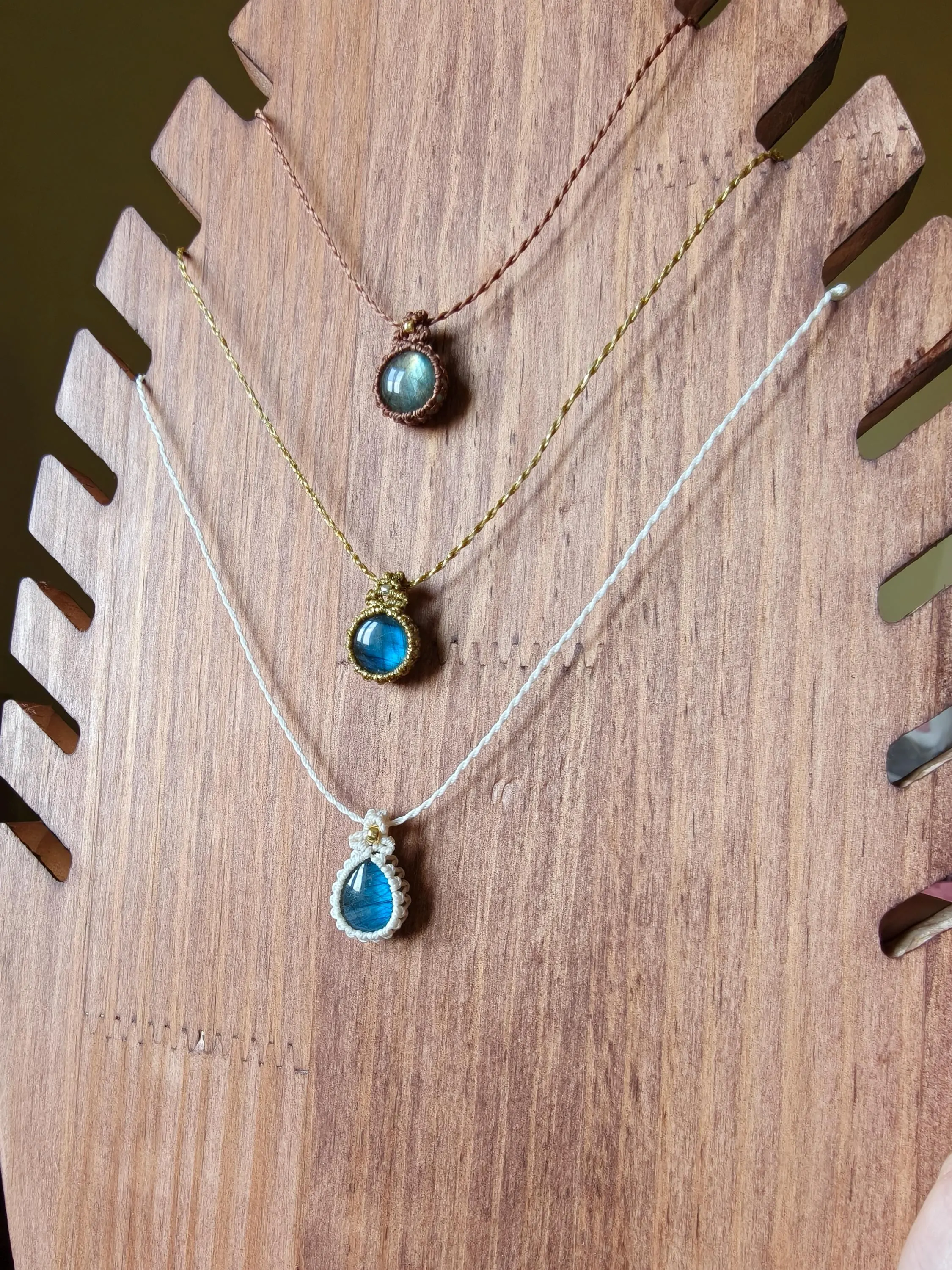 Elegant Labradorite necklace 2