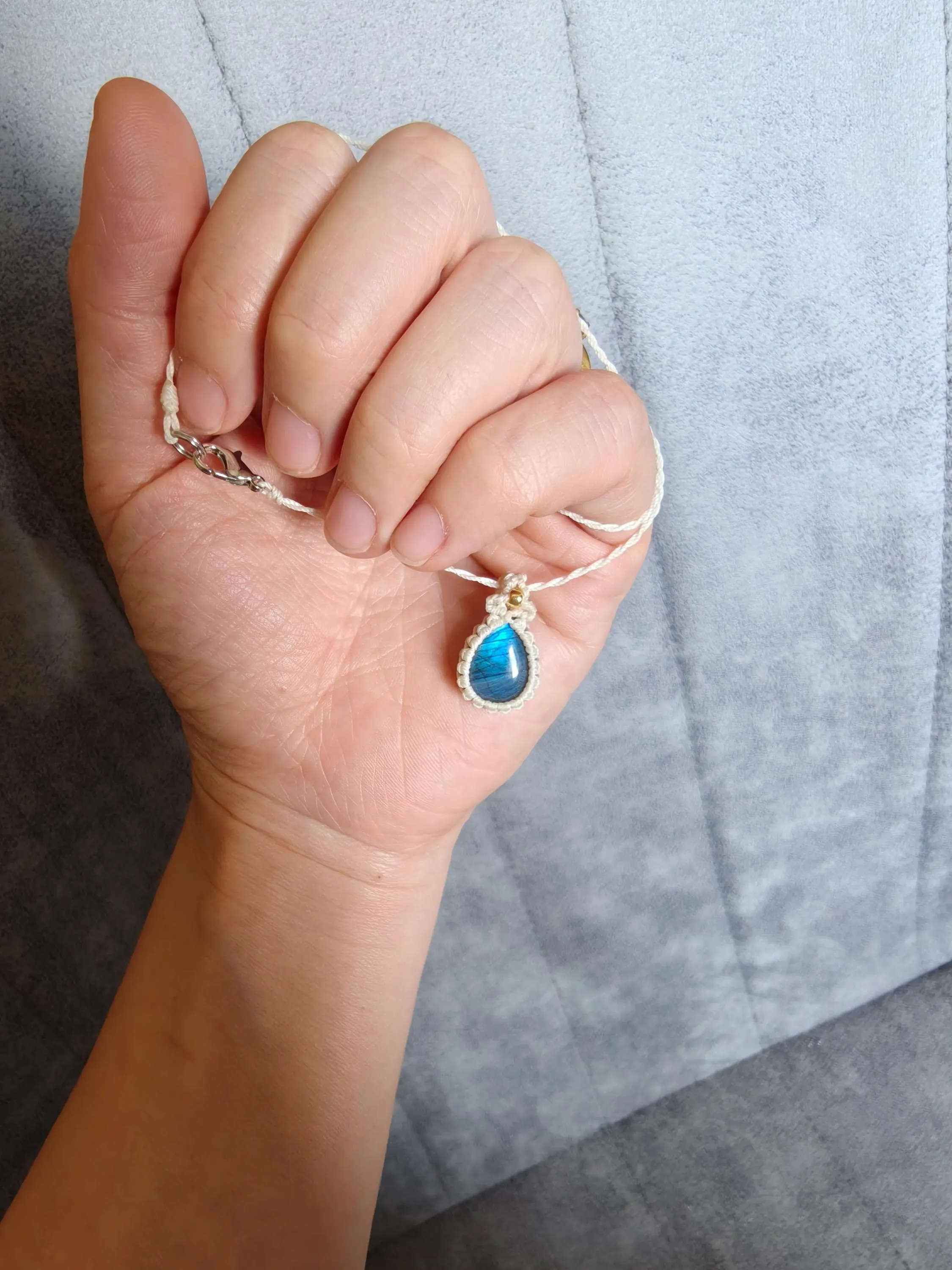 Elegant Labradorite necklace 3