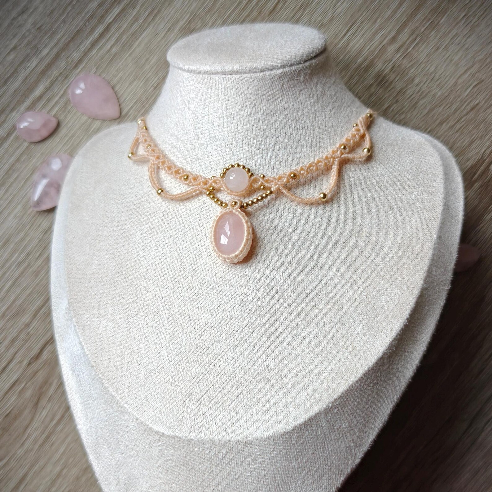 Macrame necklace - Labradorite 