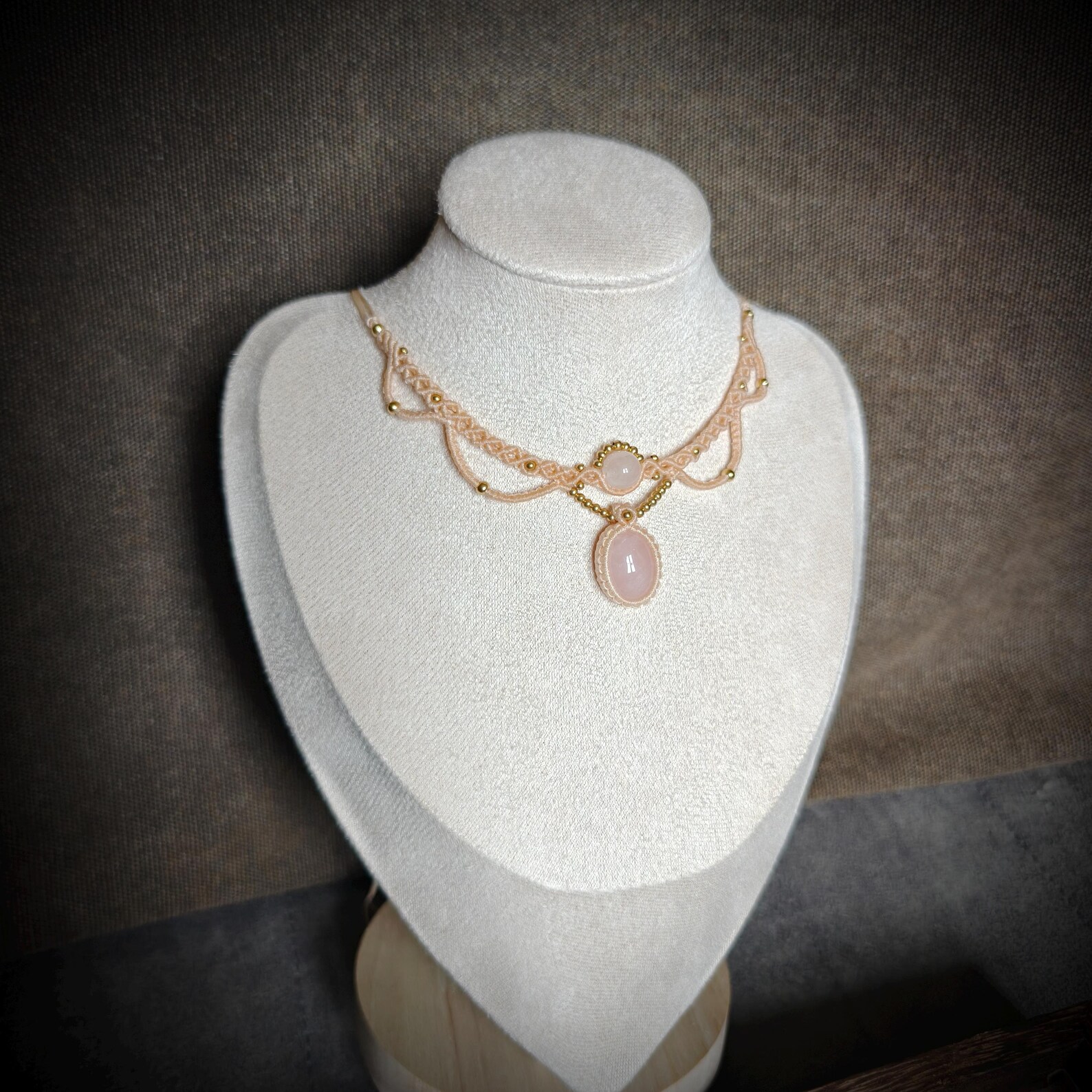 Macrame necklace - Labradorite 