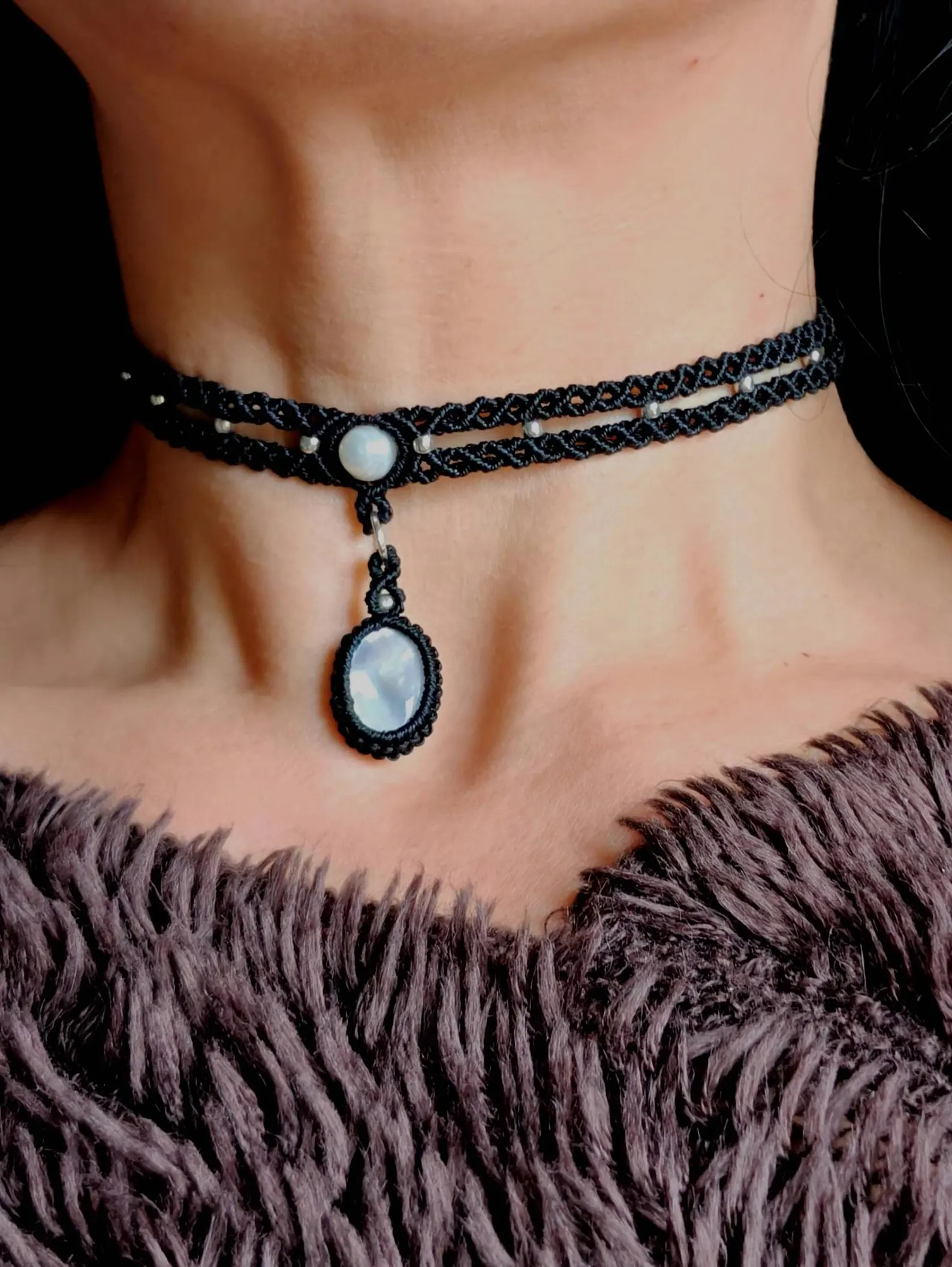  Choker necklace with Freshwater Pearl & Mother of Pearl