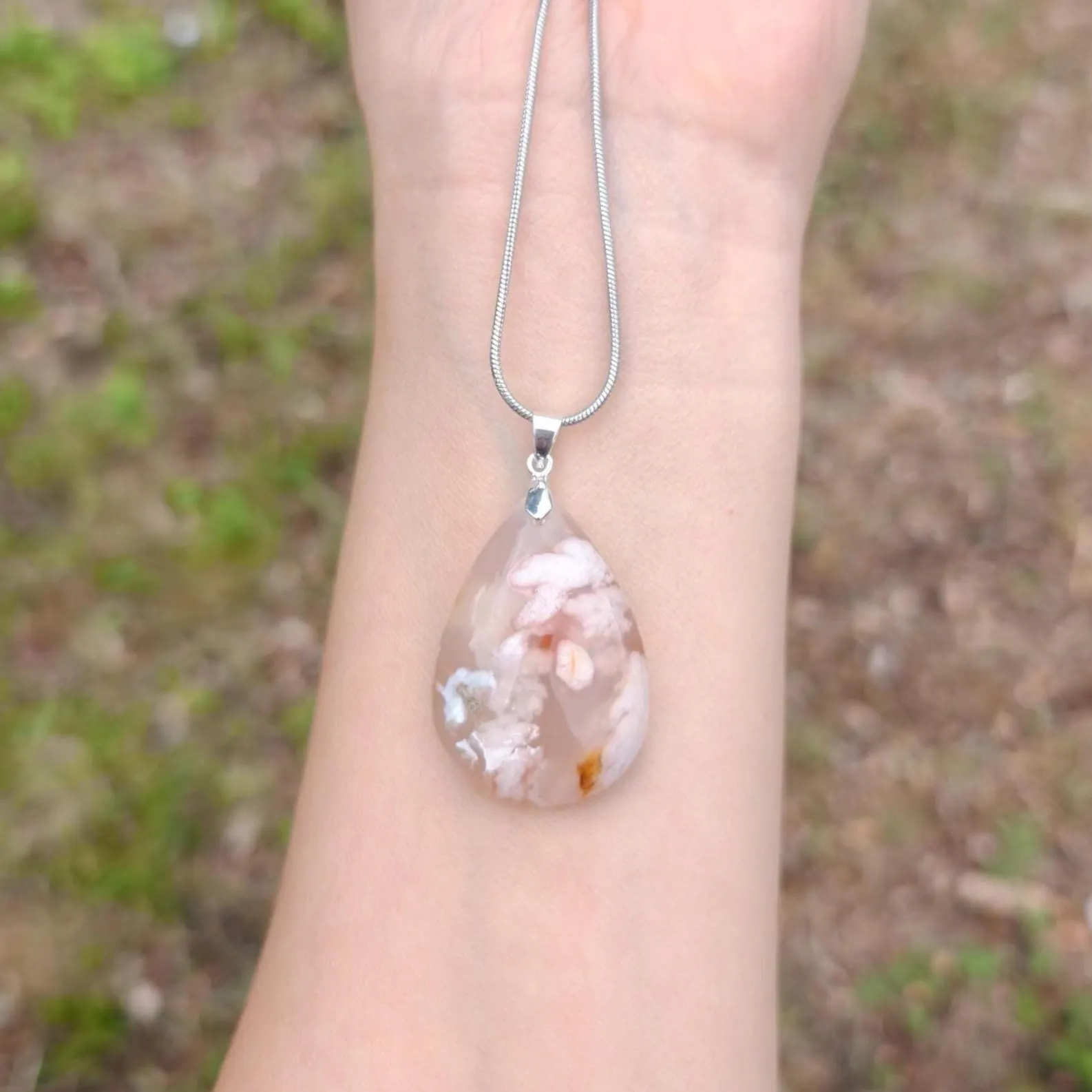 Flower agate Necklace