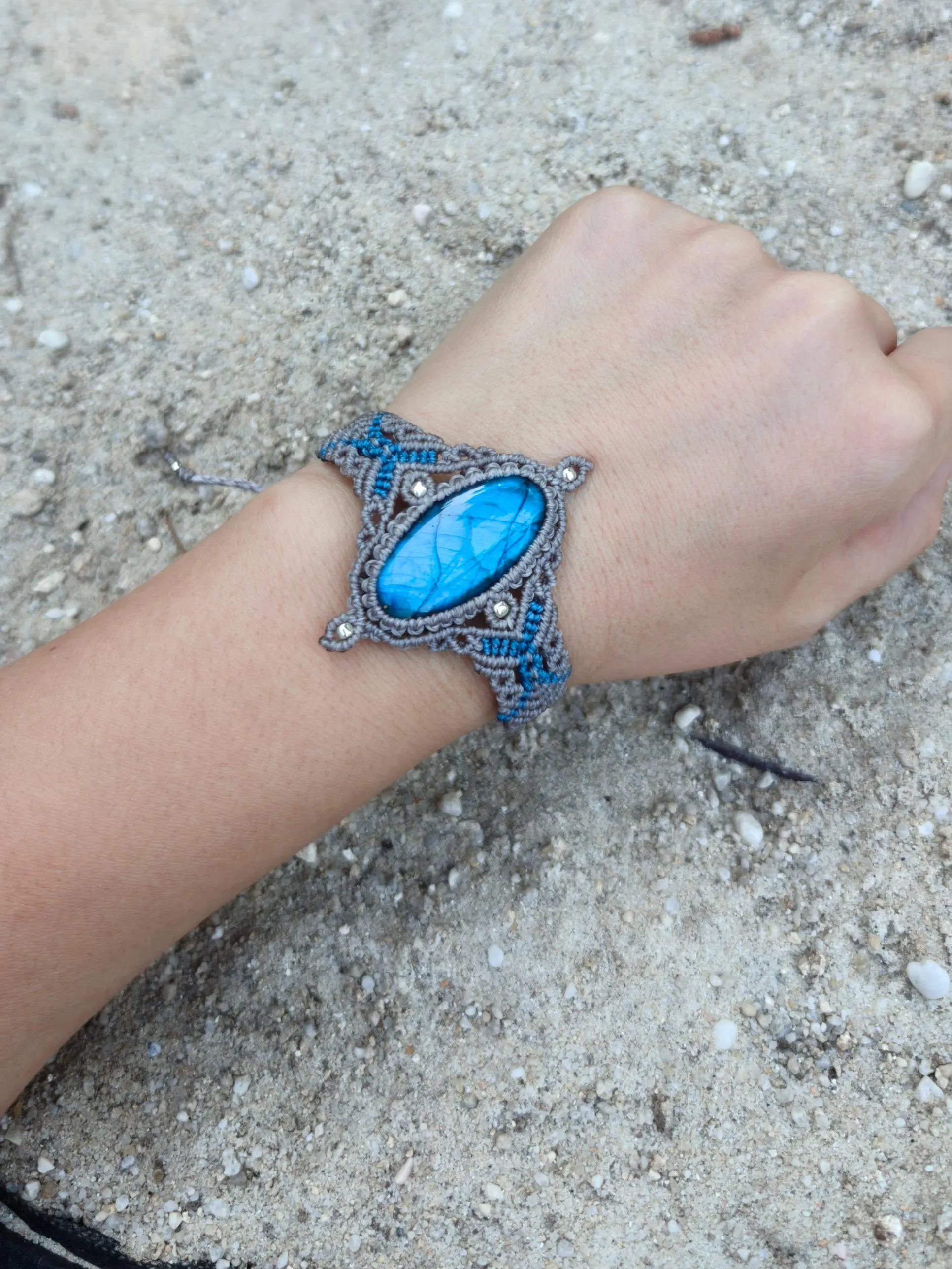 Labradorite Macrame Bracelet