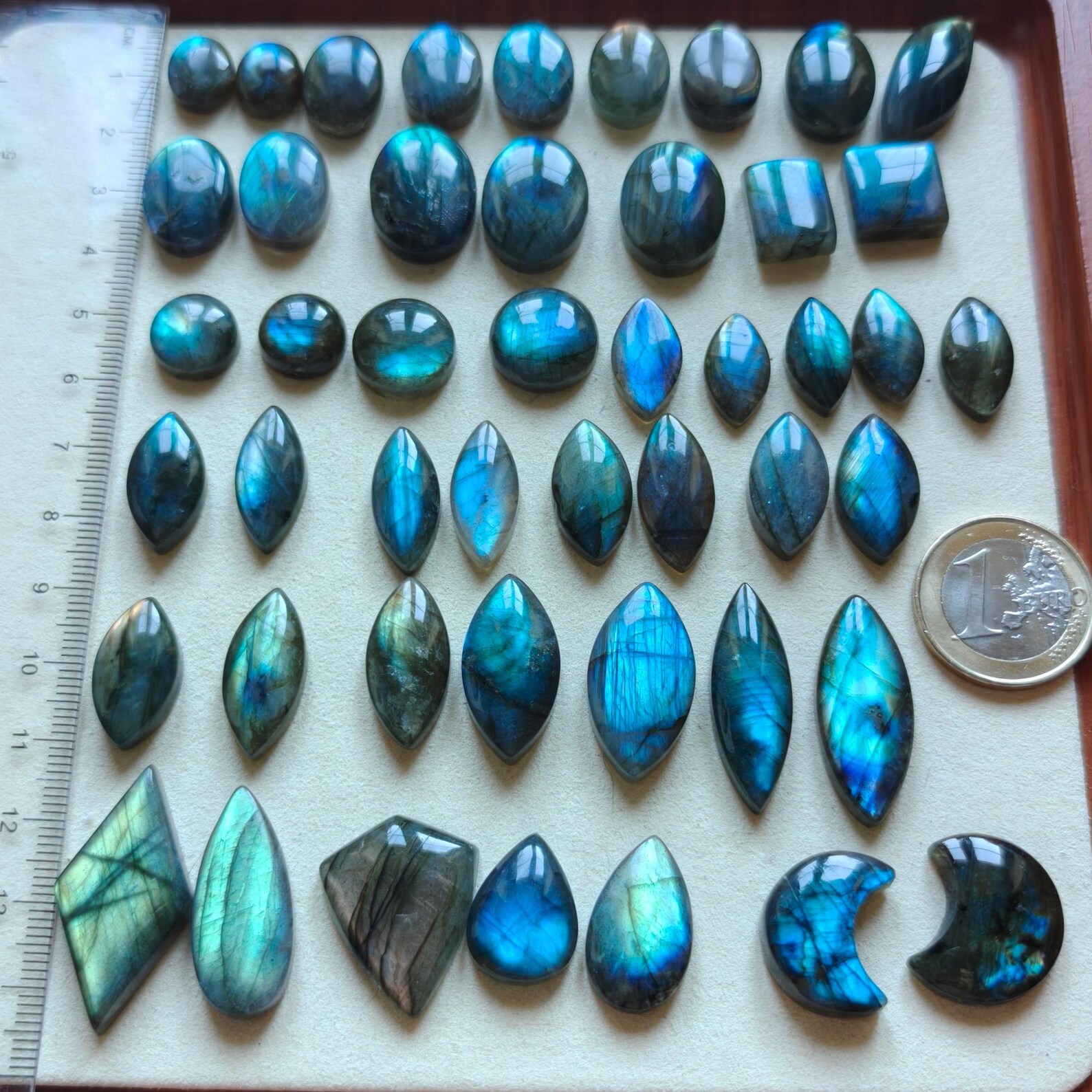 Small Labradorite in different shapes