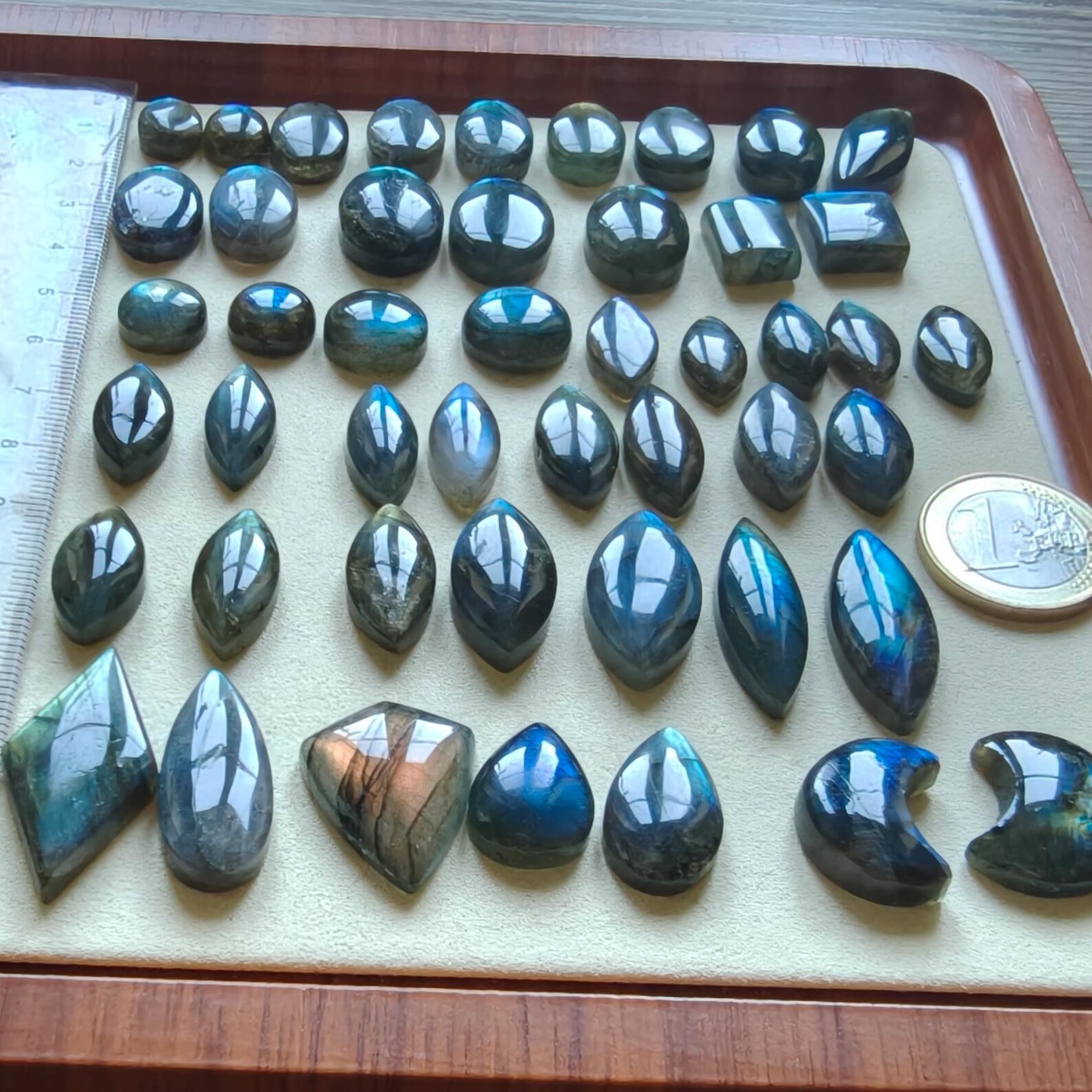 Small Labradorite in different shapes