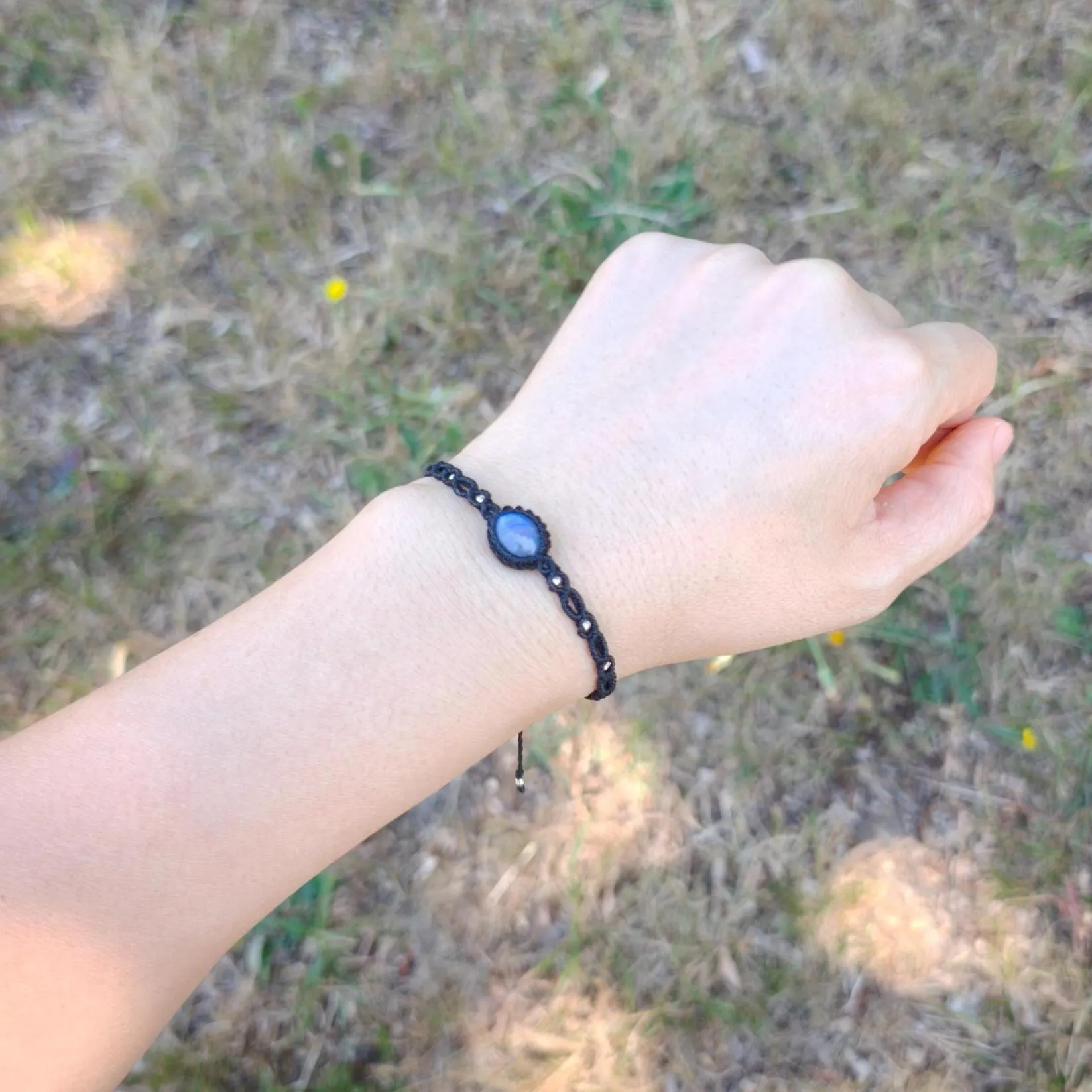Classic macrame bracelet 