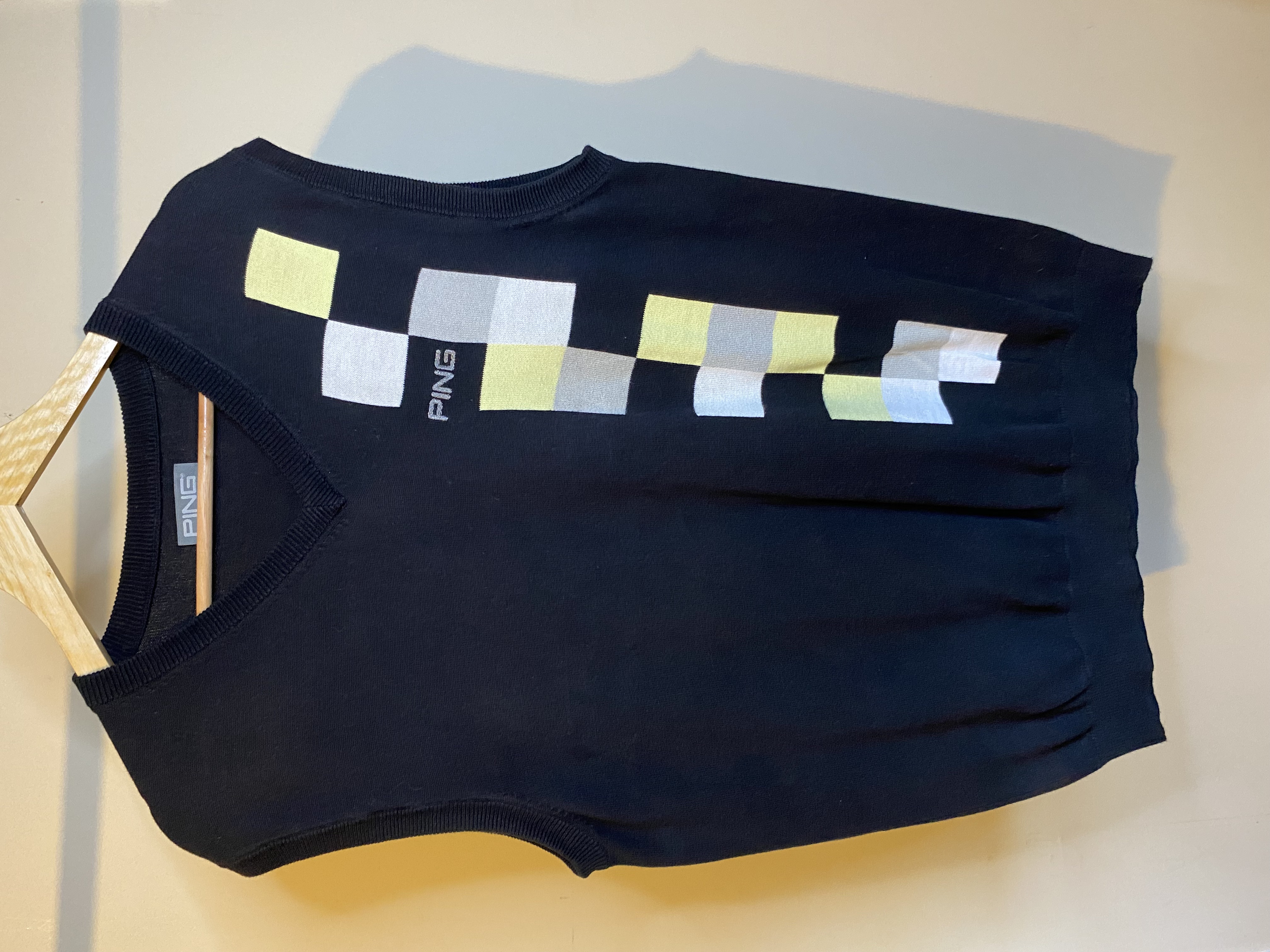 Classic Ping sweater vest (M)