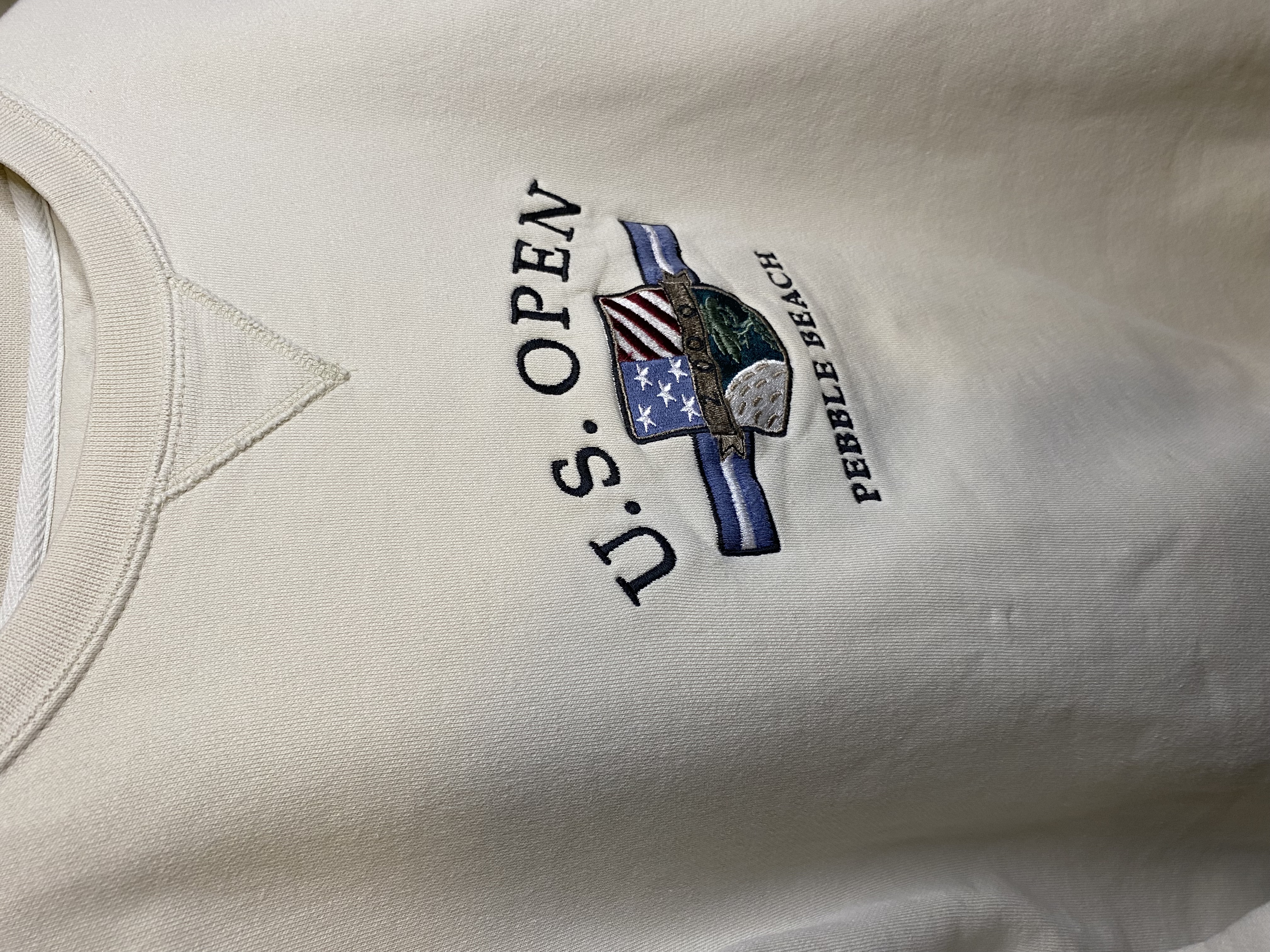 TIGER's 2000 US Open Pebble Beach sweatshirt (S fits bigger)