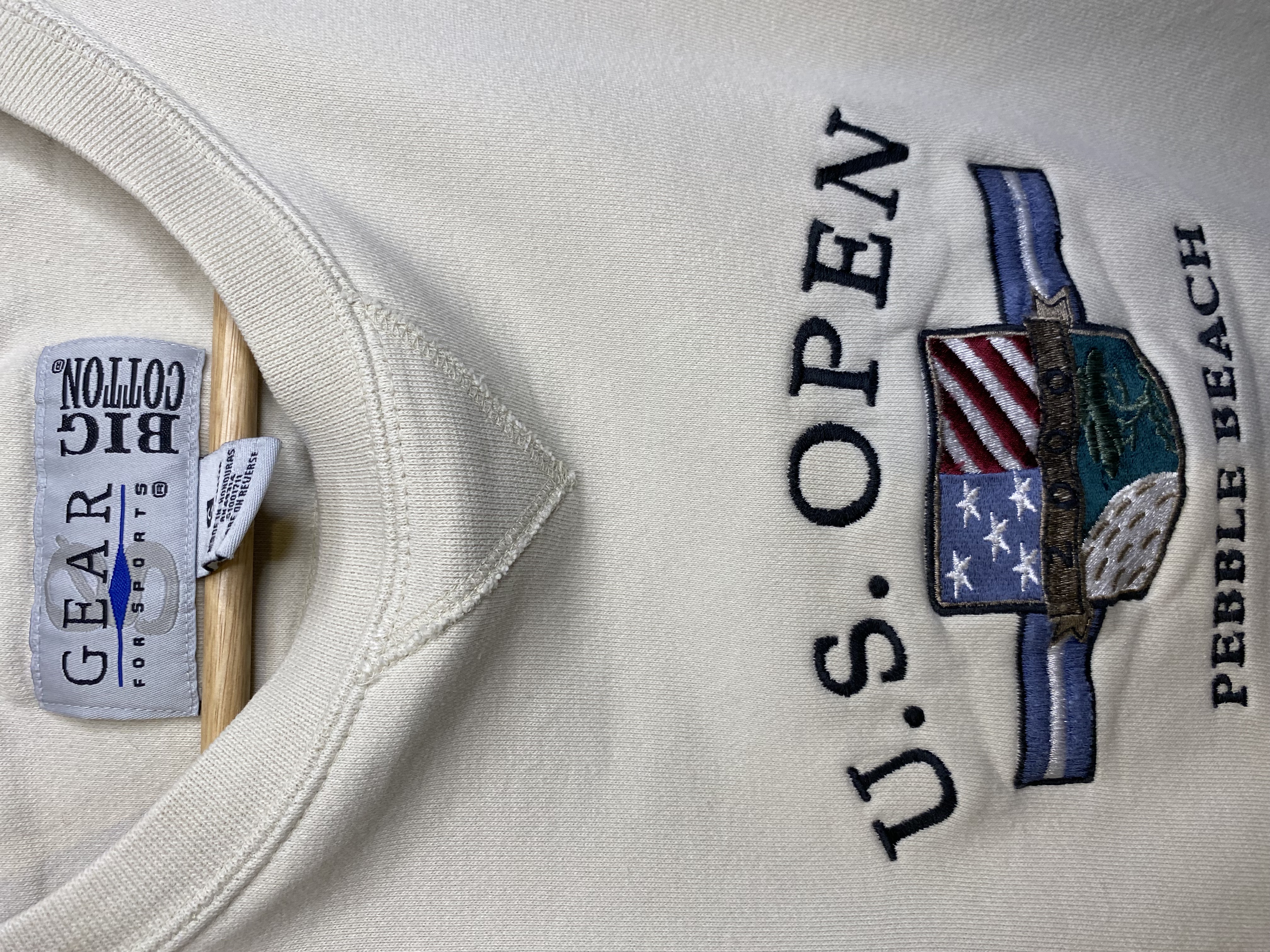 TIGER's 2000 US Open Pebble Beach sweatshirt (S fits bigger)