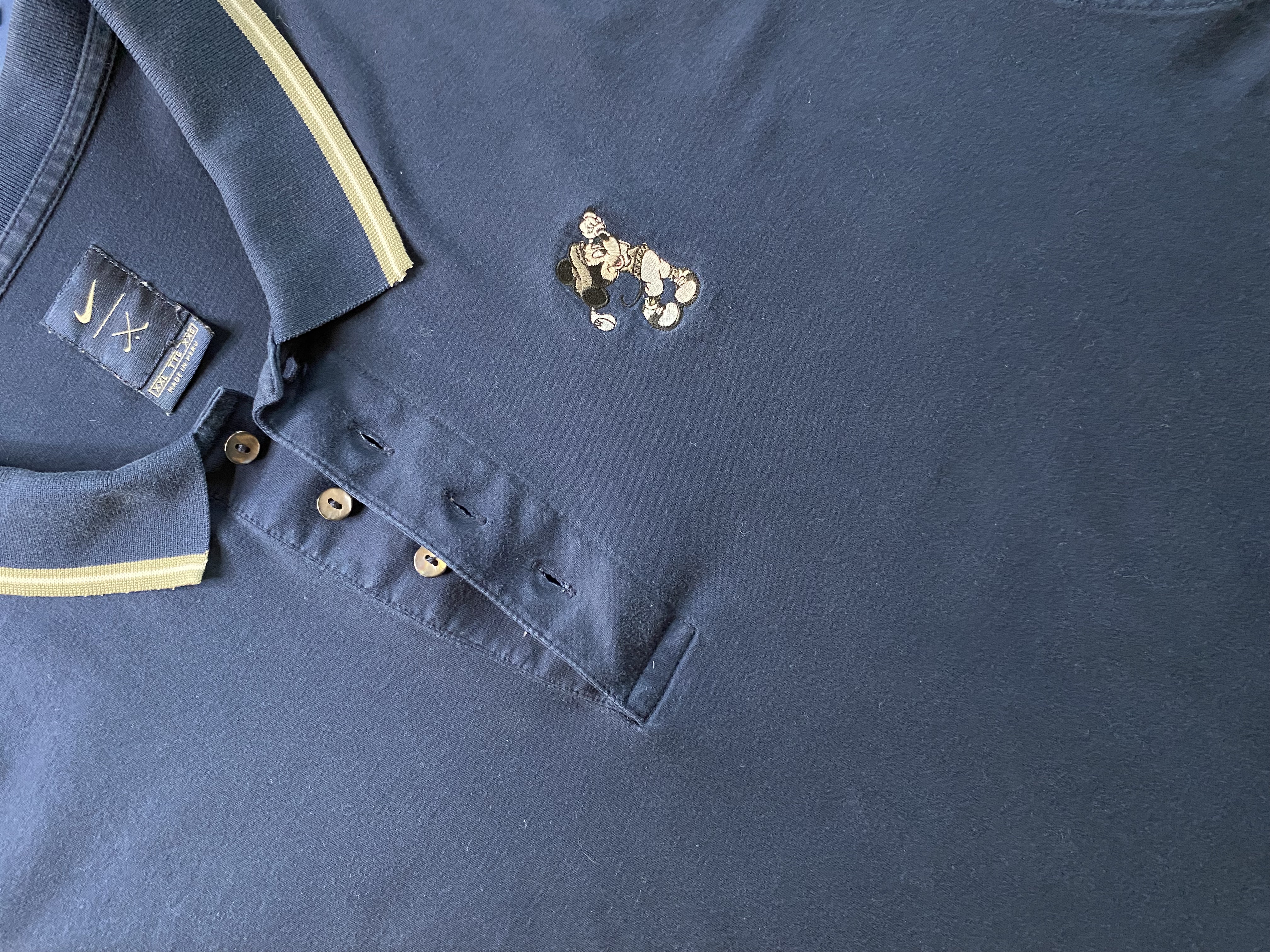 Vintage Nike Disney polo (XXL)