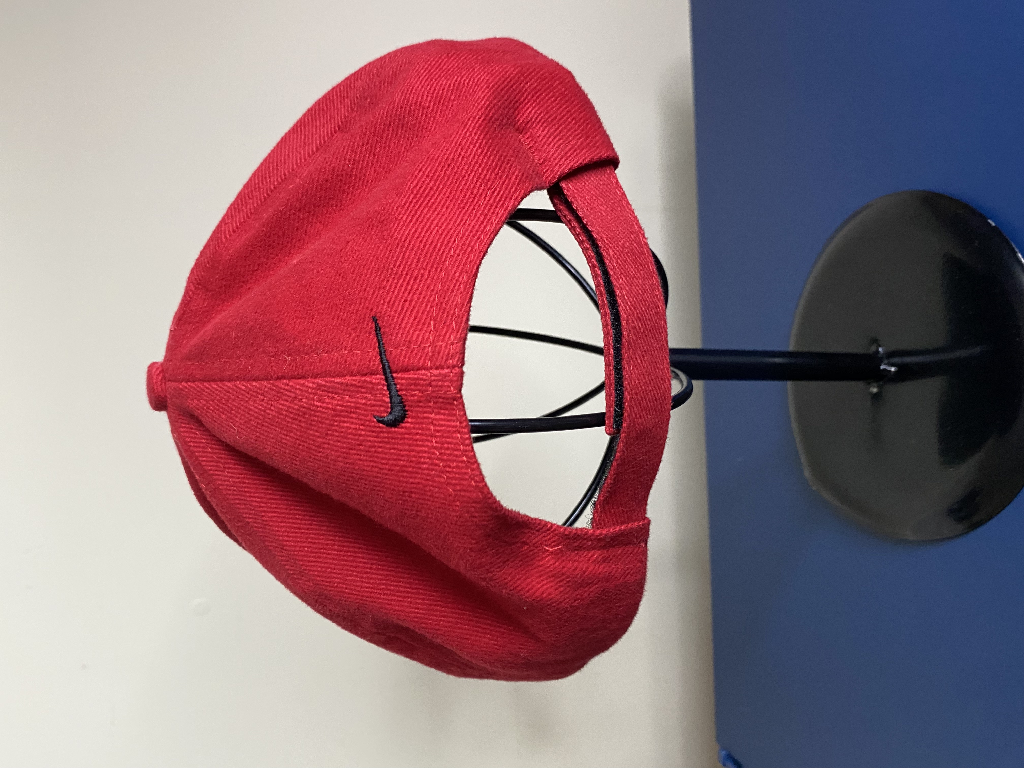 Classic red nike Tiger Woods cap