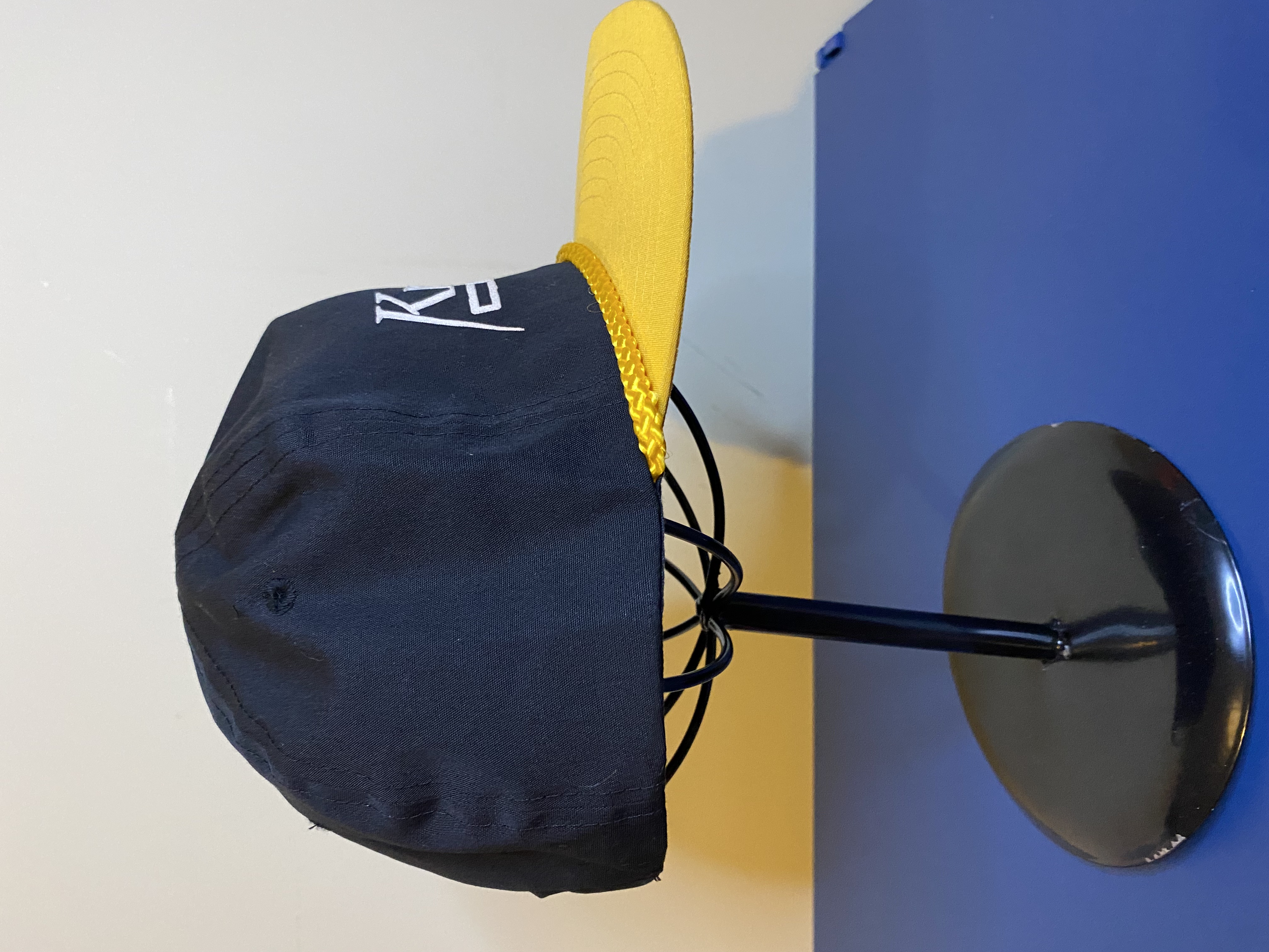 Yellow/black vintage King Cobra cap