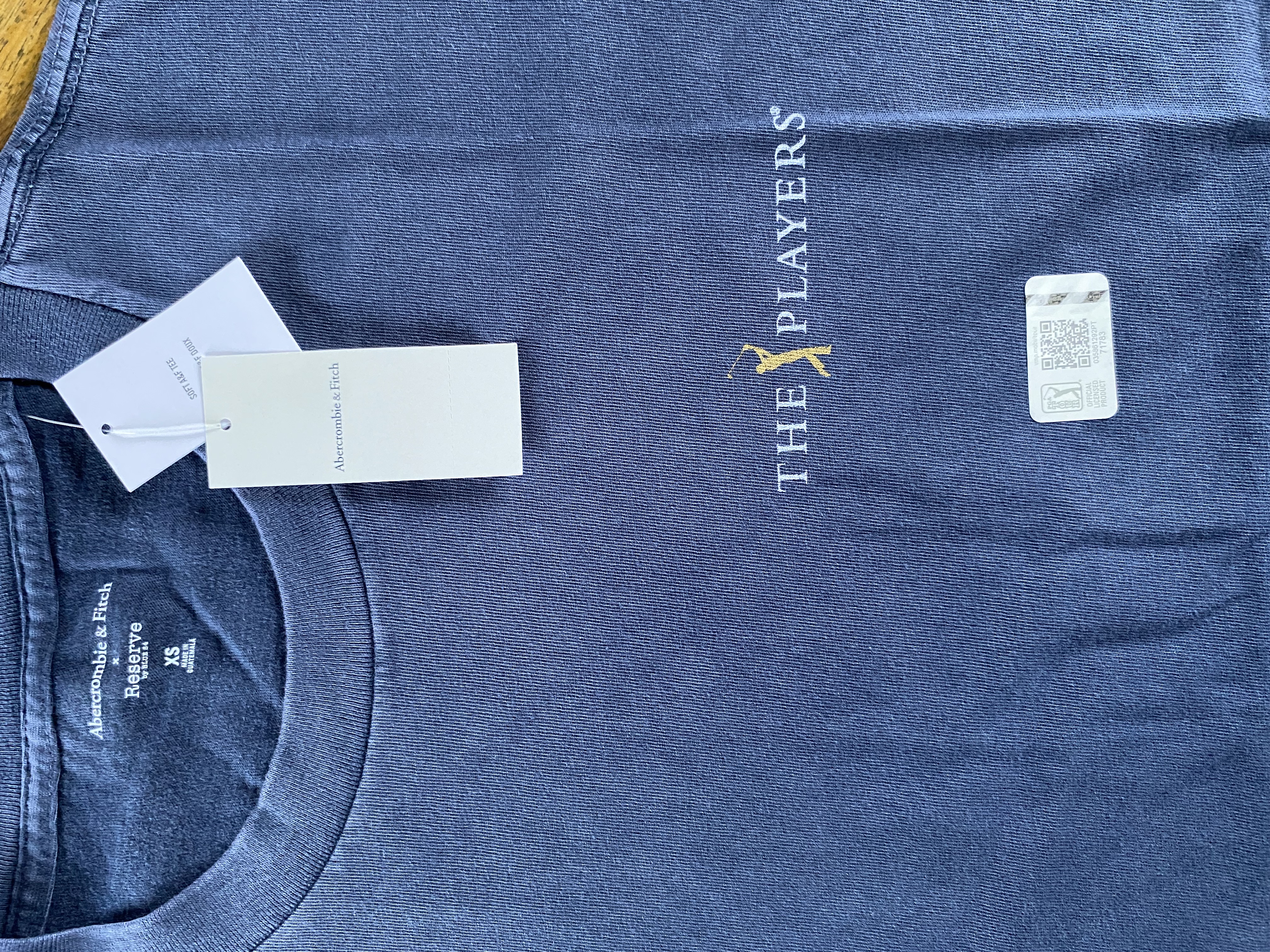 BRAND NEW Abercrombie & Fitch The Players tee (XS)