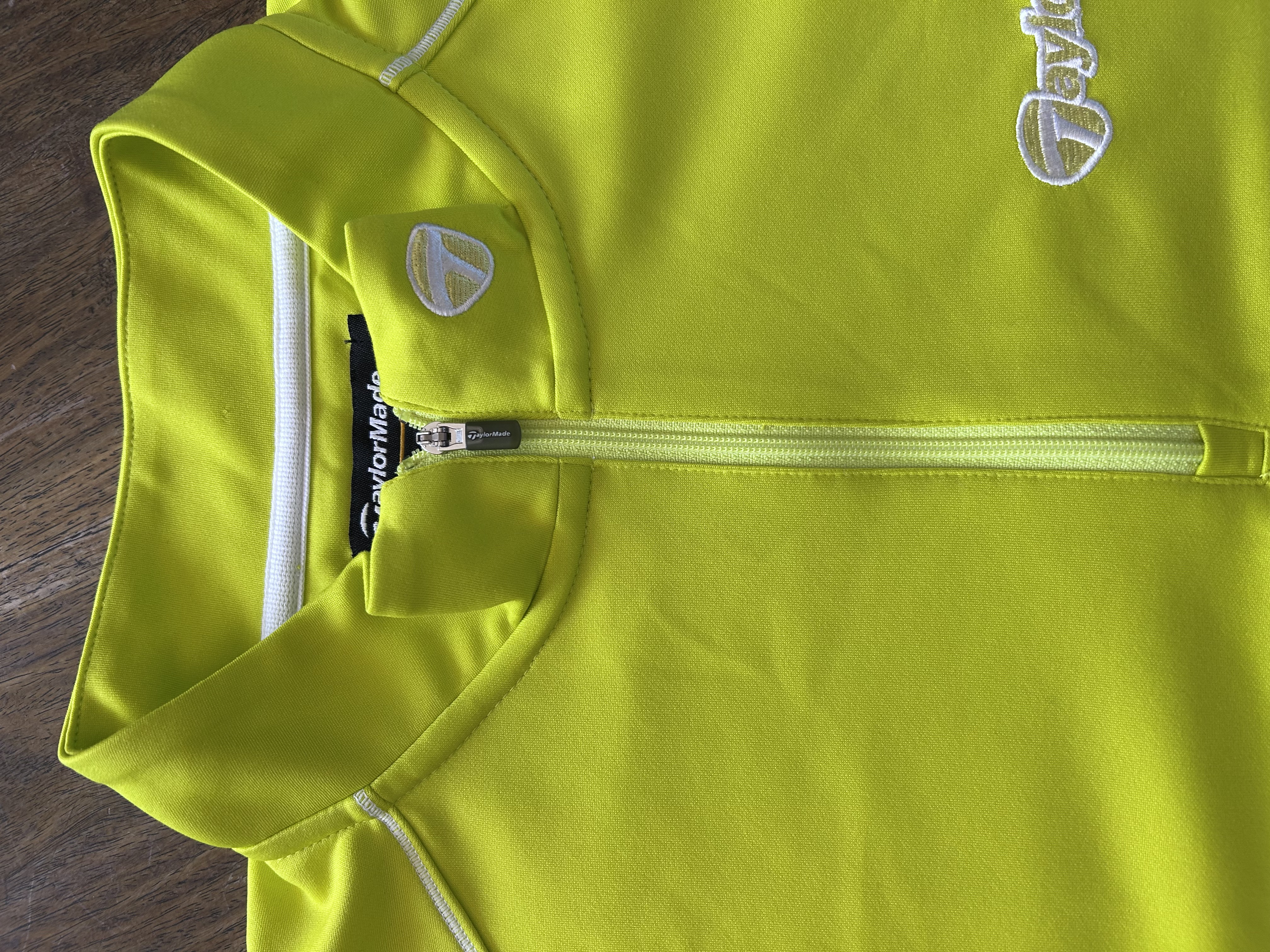 Taylormade JAPAN zip polo/mock (L fits smaller)