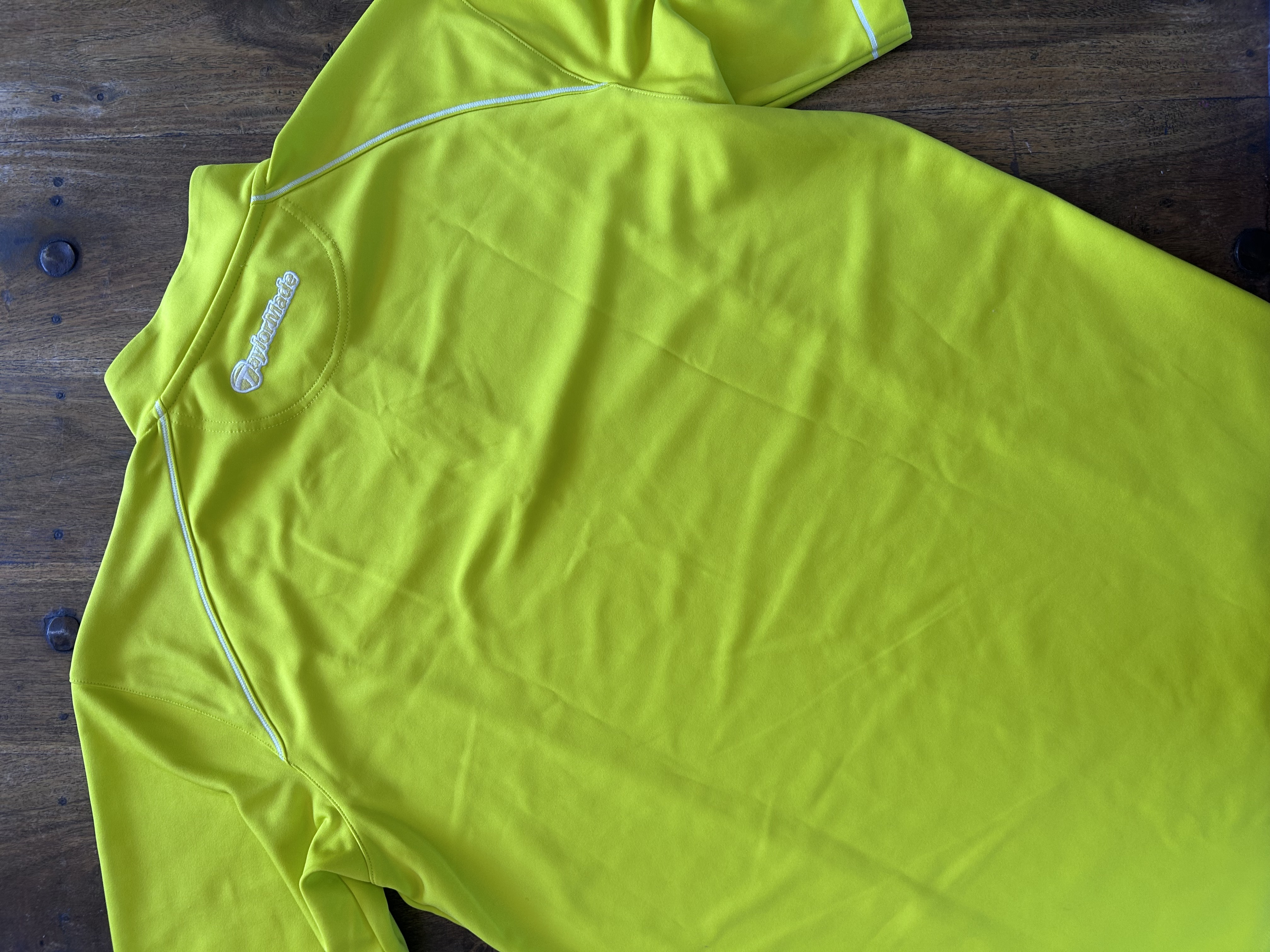 Taylormade JAPAN zip polo/mock (L fits smaller)