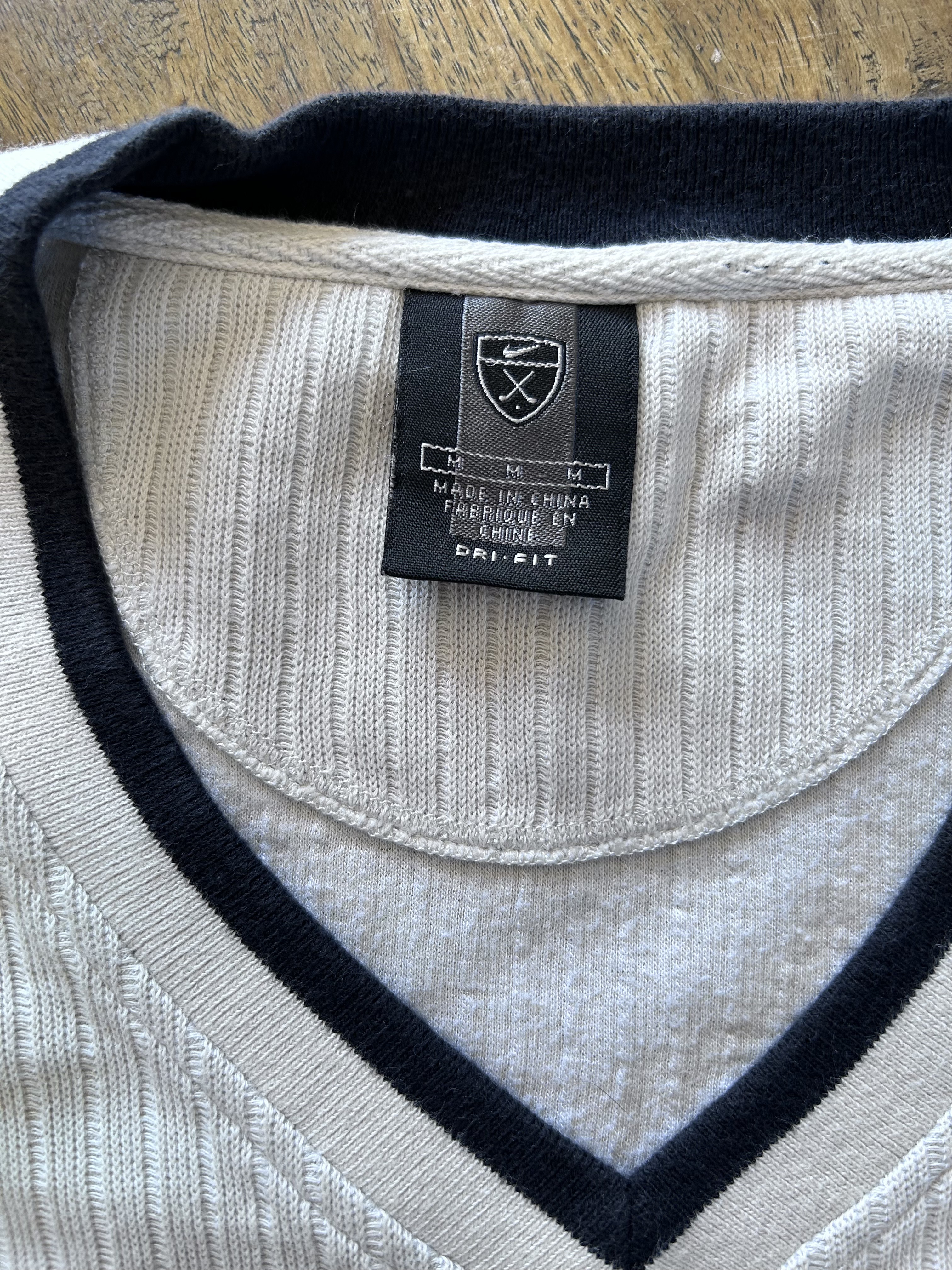 classic nike drip-fit vest (M)