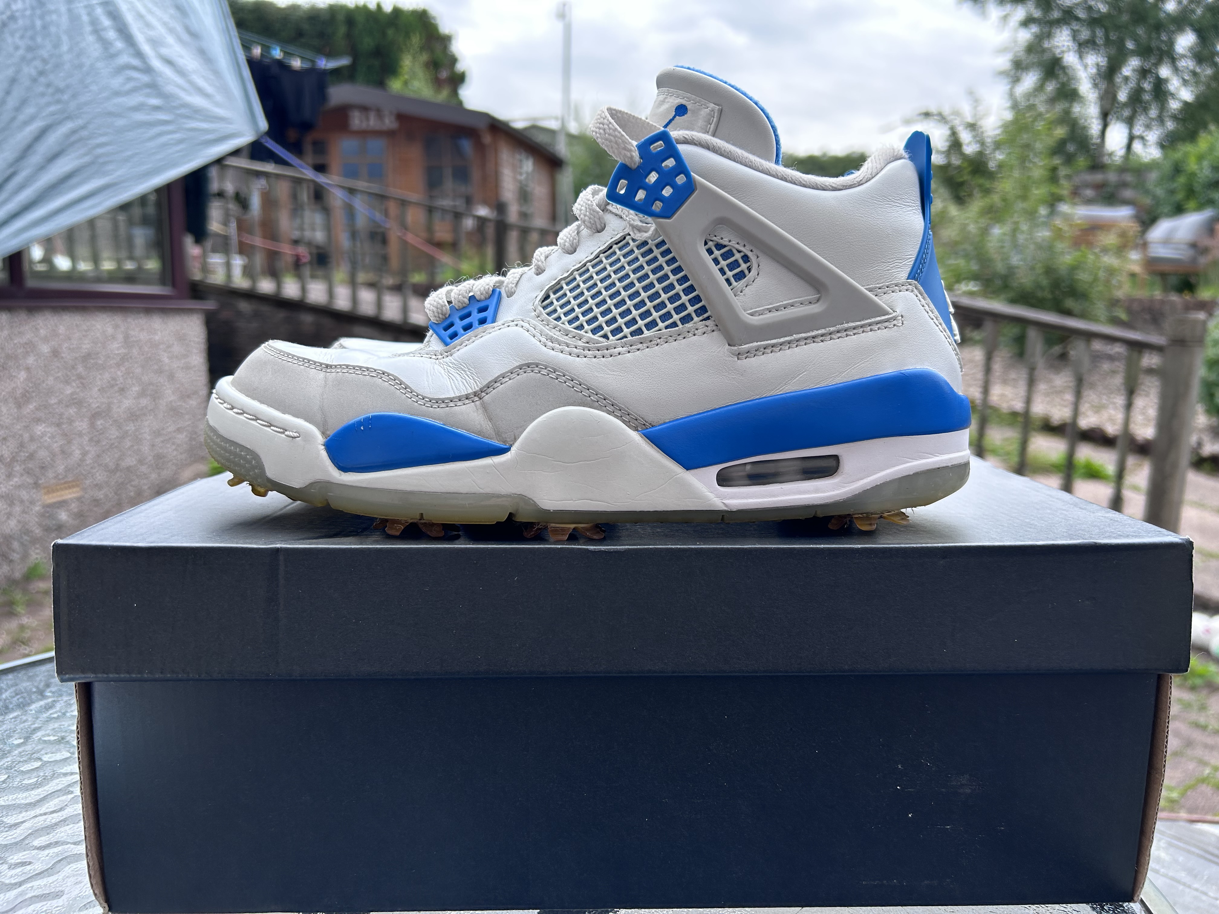 Jordan IV G white/military blue (UK7)