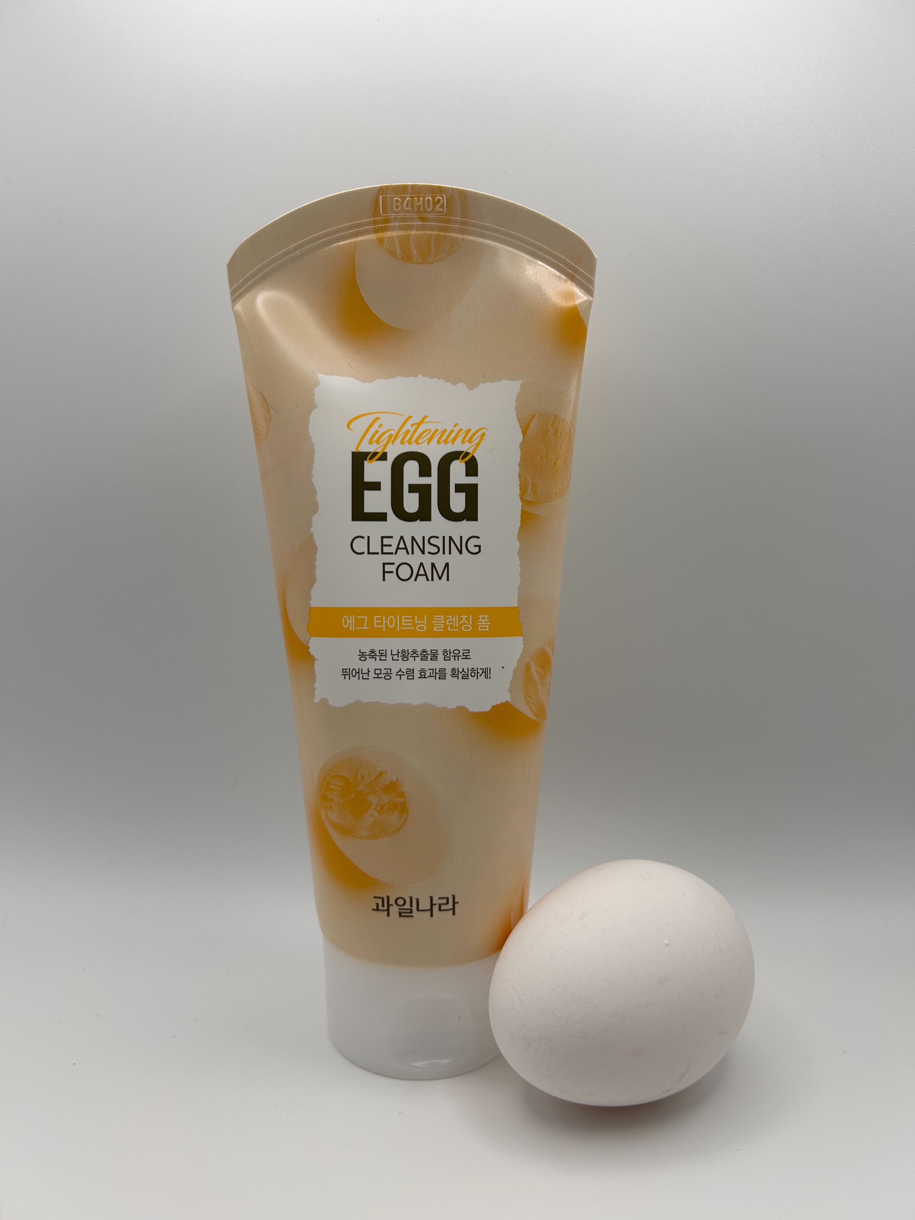 Tightening Egg Cleansing Foam 
