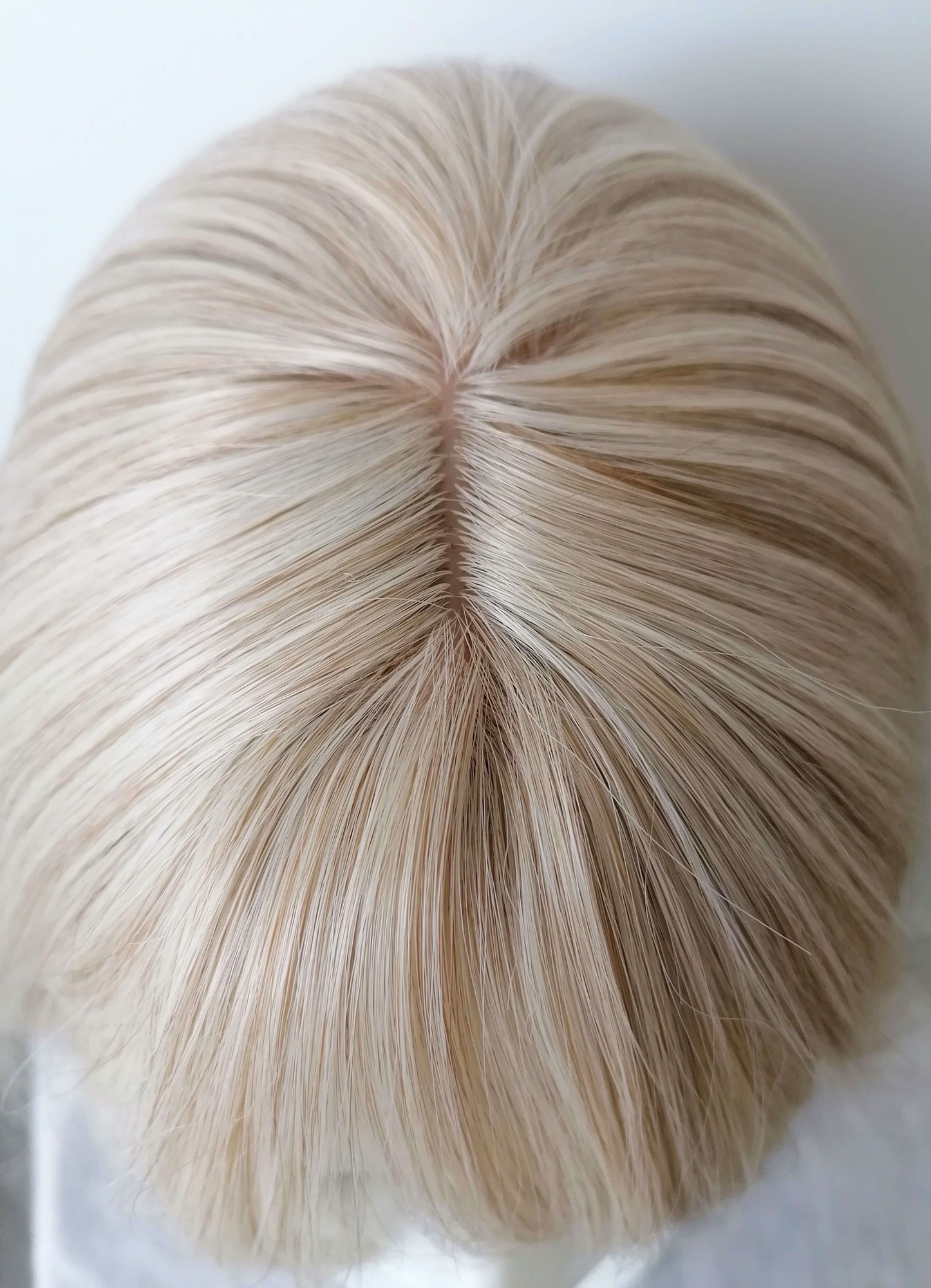 Perukas Nr. 1032 kare kirpimas, natūrali blond spalva, ilgis 33cm