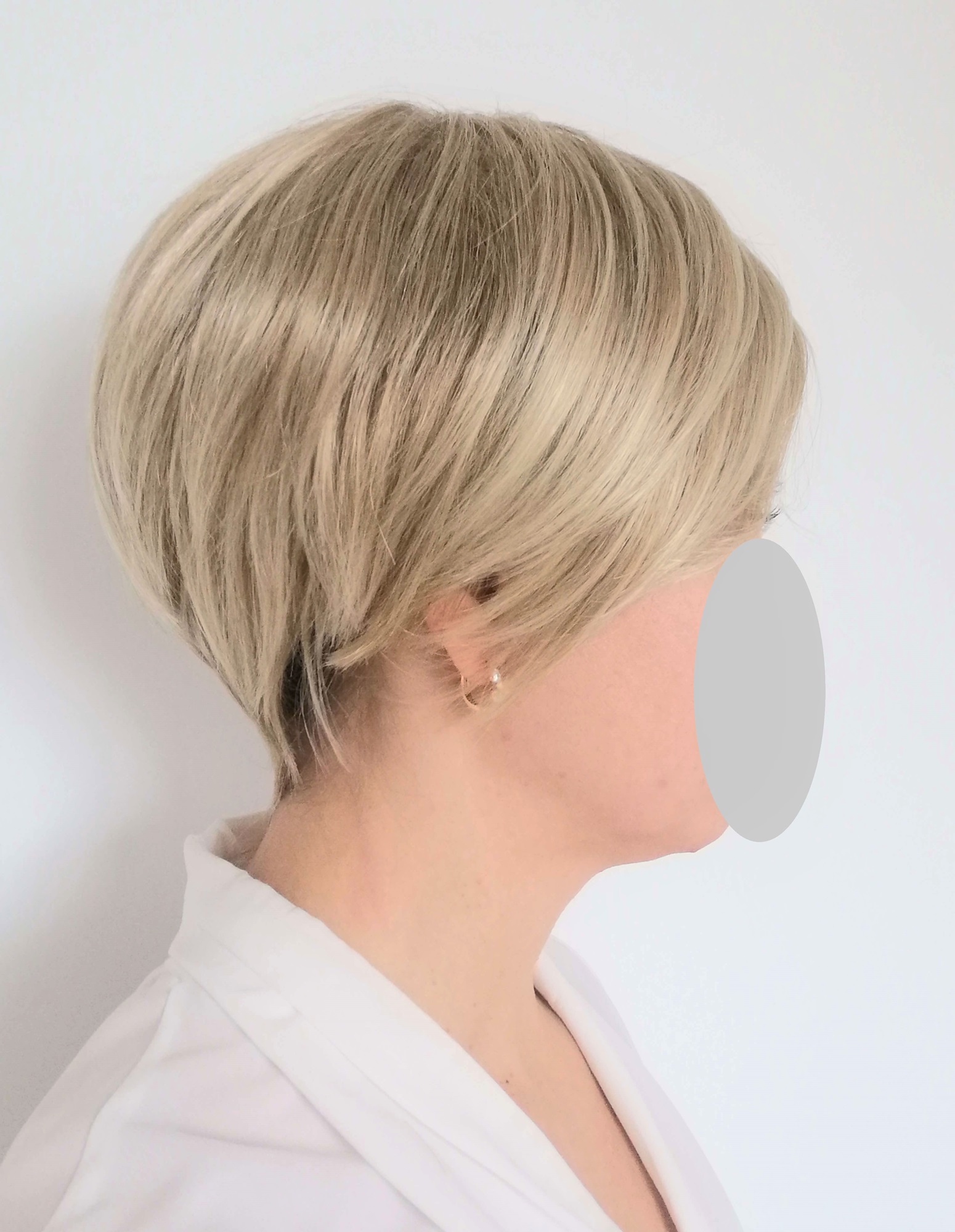 Perukas Nr. 1002(3) trumpų plaukų, blond spalva