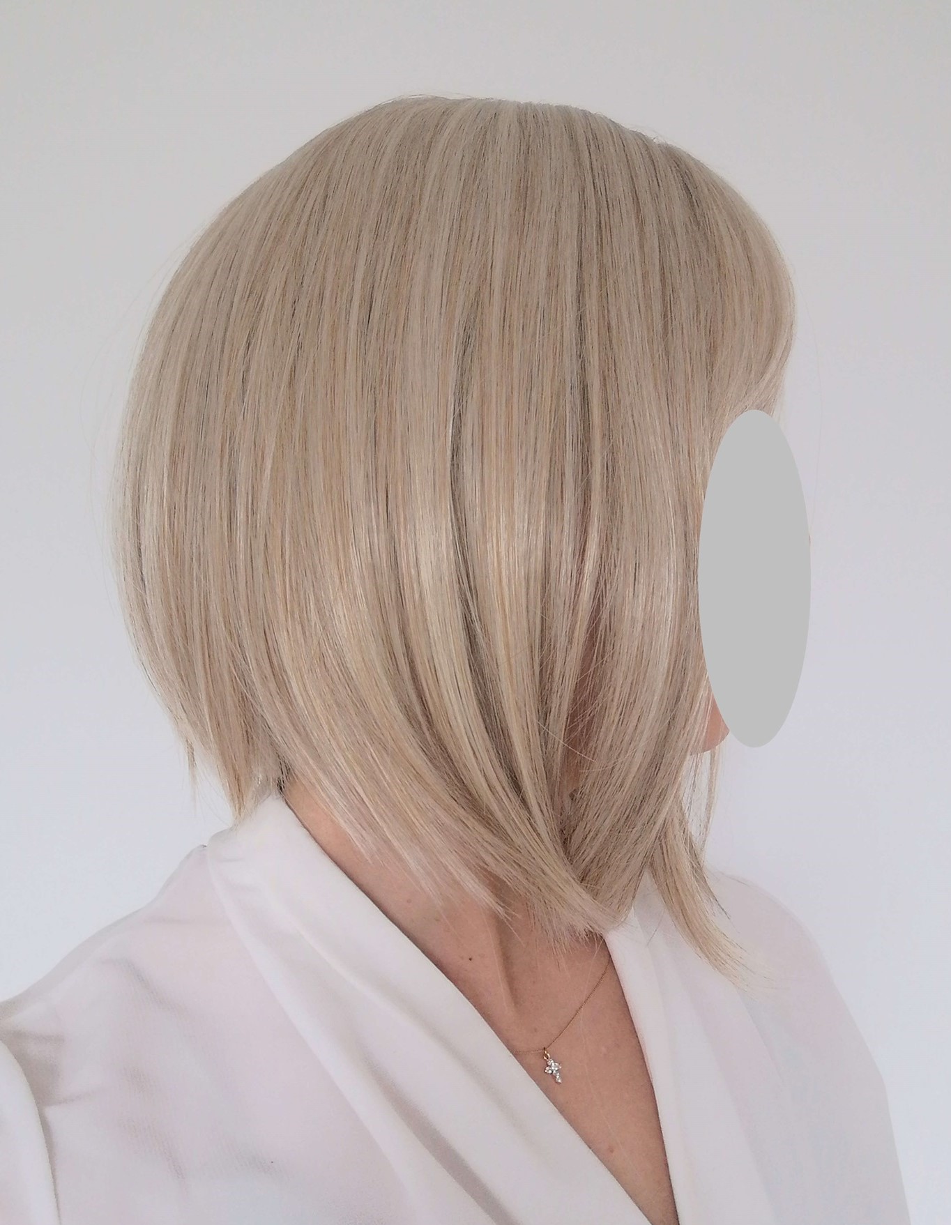 Perukas Nr. 1032 kare kirpimas, natūrali blond spalva, ilgis 33cm