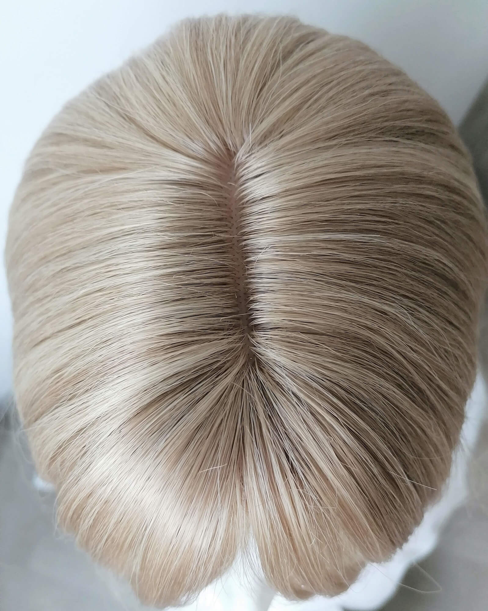 Perukas Nr. 1040(1) natūrali blond spalva, ilgis 50cm