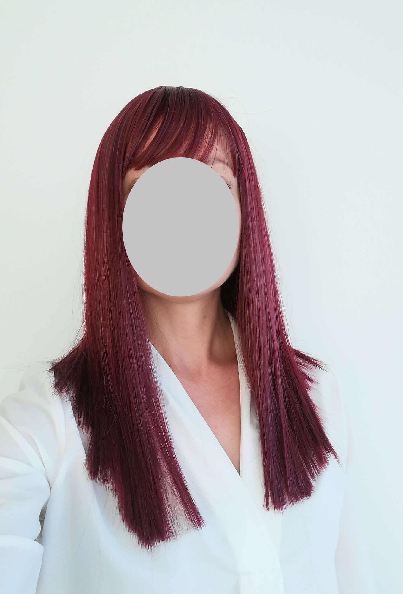 Perukas Nr. 477(1) bordo su kirpčiukais, ilgis 45cm