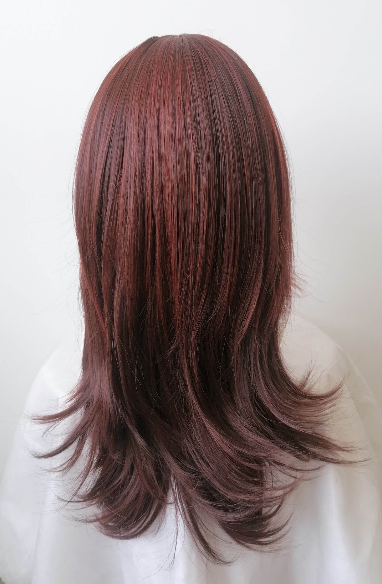 Perukas Nr. 1002(2) bordo spalva, ilgis 55cm