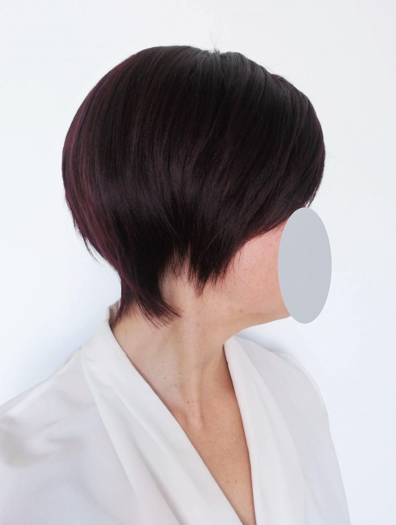 Perukas Nr. 1058(1) trumpų plaukų, tamsi bordo spalva