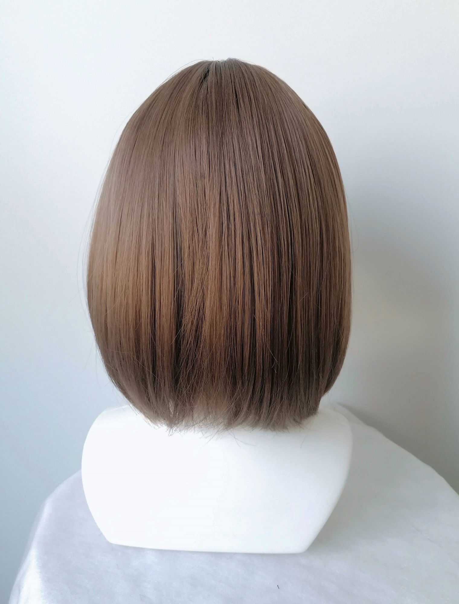 Perukas Nr. 1099(1) kare kirpimas, ilgis 30cm