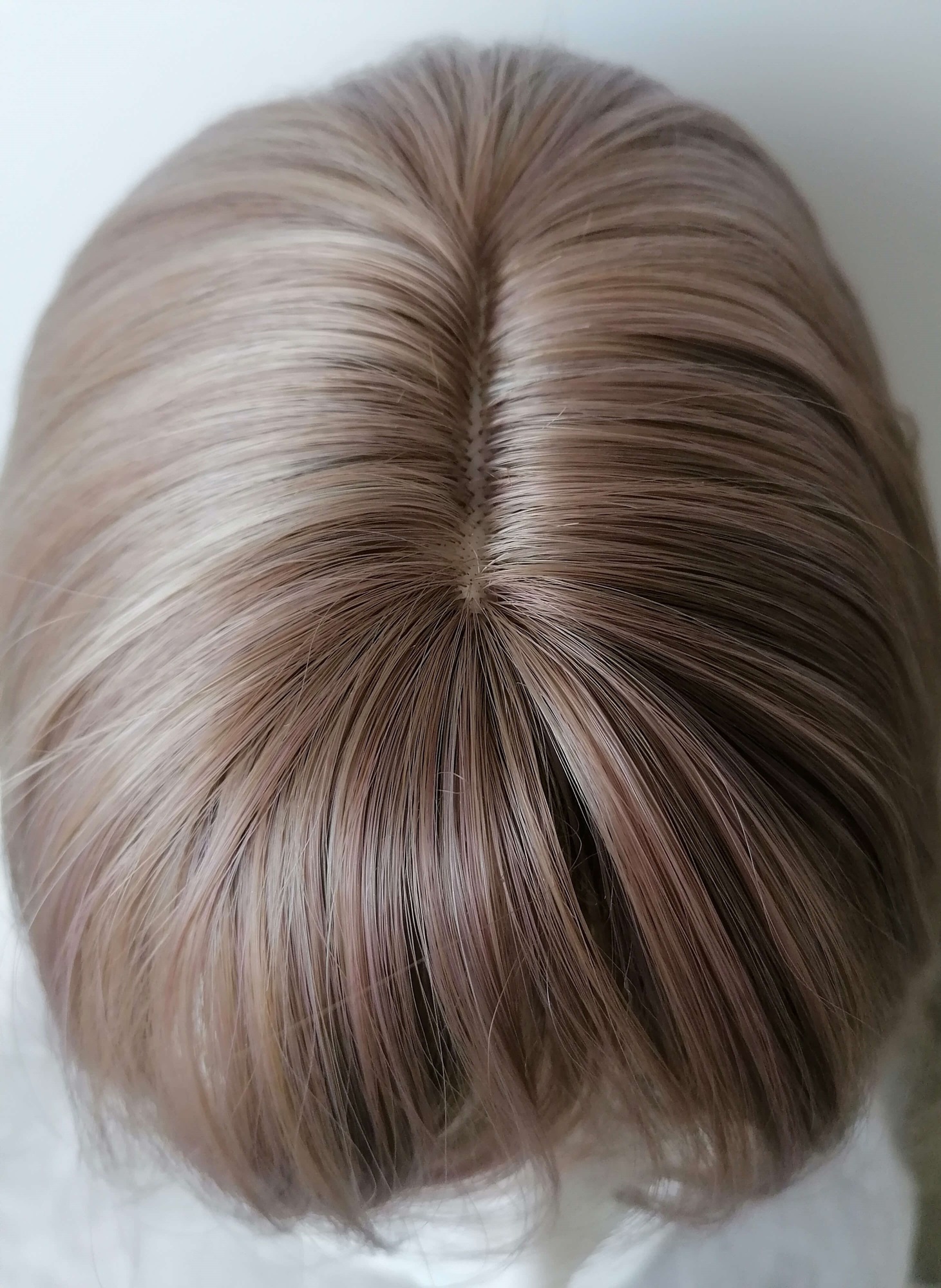 Perukas Nr. 1132(1) rudas, garbanotas, su kirpčiukais, ilgis 40cm