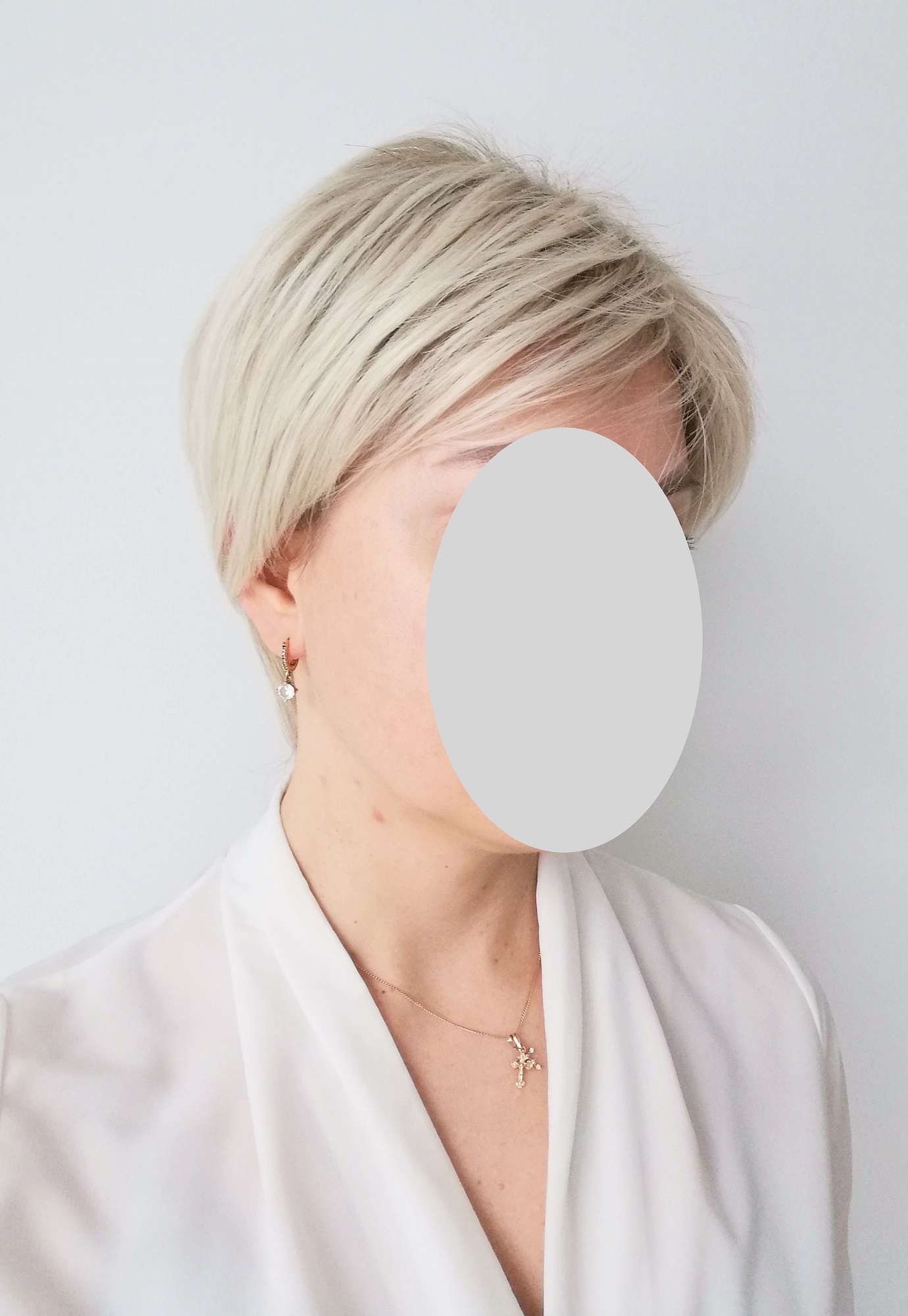 Perukas Nr. 15BT613 blond trumpų plaukų bob