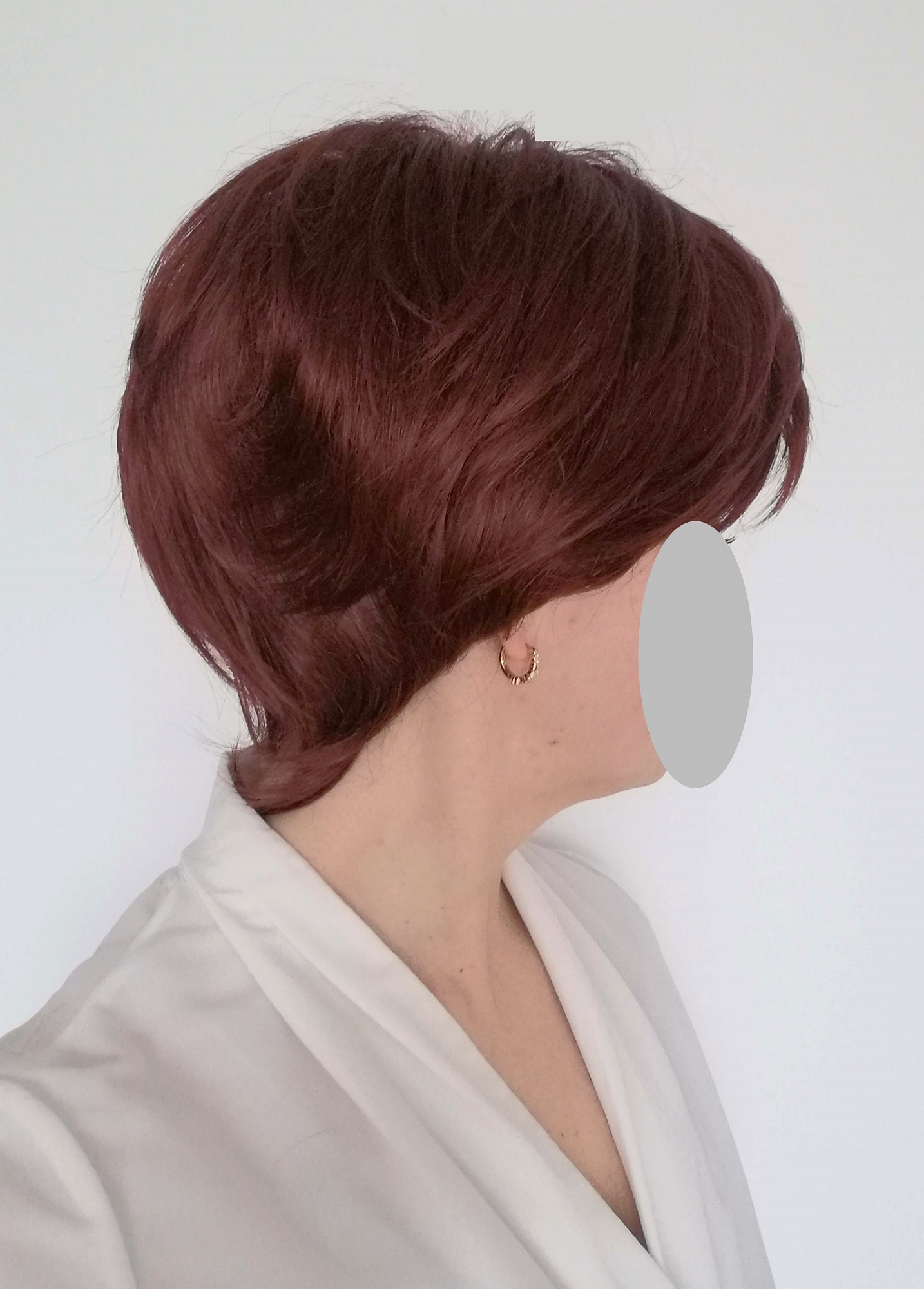 Perukas Nr. 131 trumpų plaukų, bordo spalvos BOB