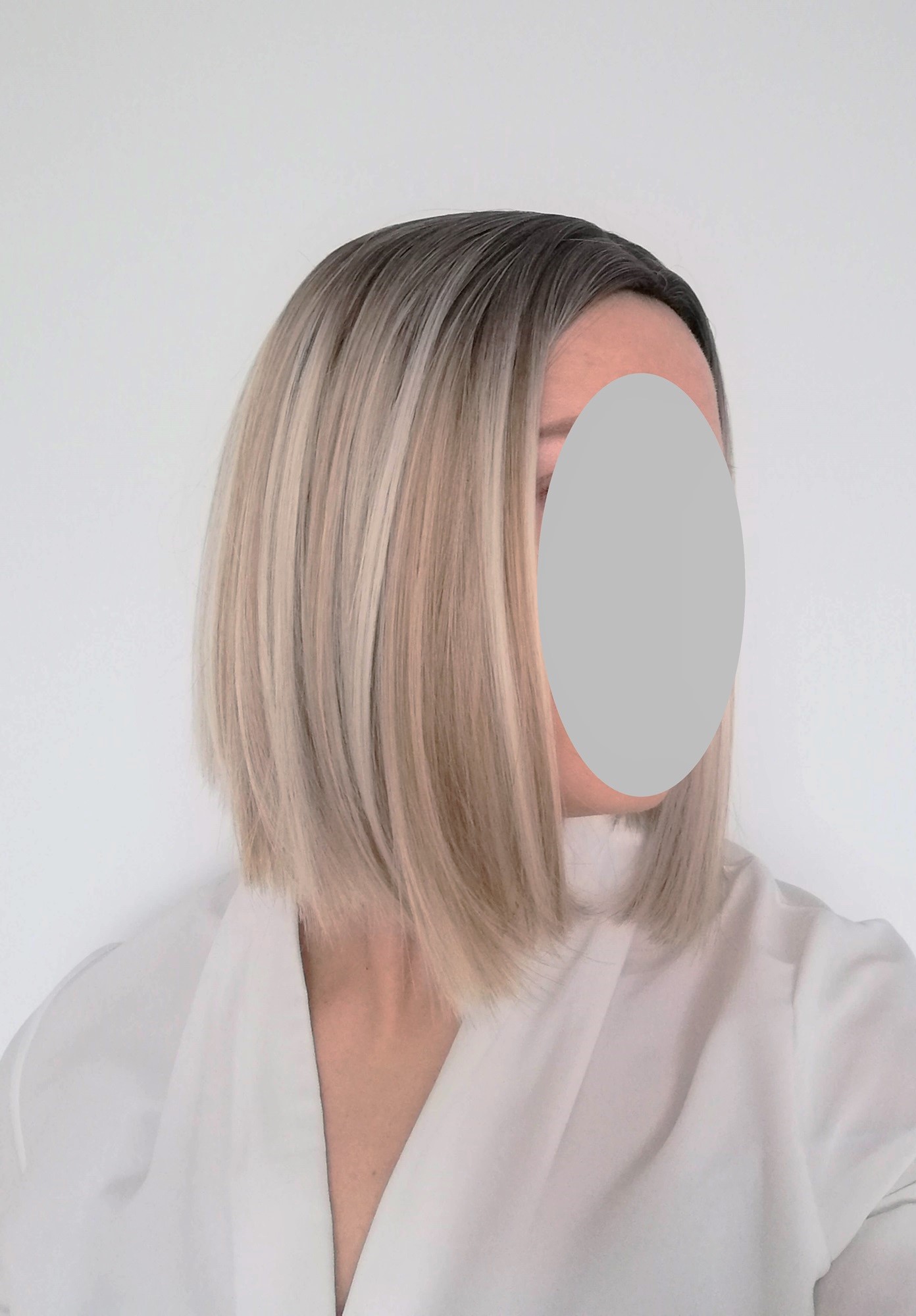 Perukas Nr. 2012(1) BOB kare kirpimas, dažytas sruogelėmis, tamsintas viršugalvis, ilgis 35cm