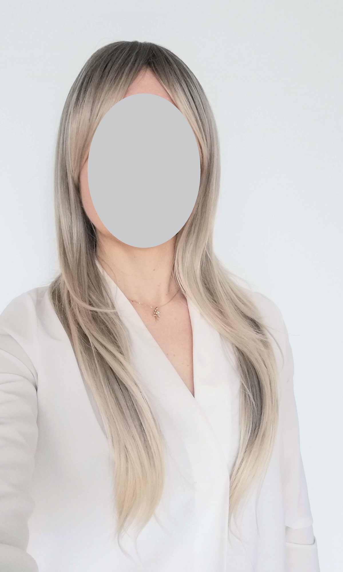 Perukas Nr. 259(13) su ilgais kirpčiukais, spalva į pilkumą, ilgis 70cm