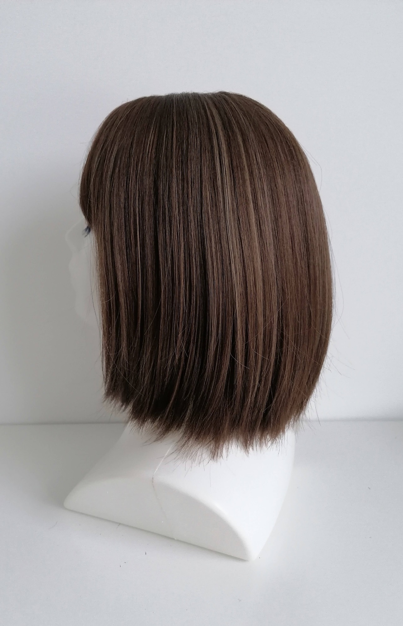 Perukas Nr. 1031(1) tamsiai rudas kare, ilgis 32cm