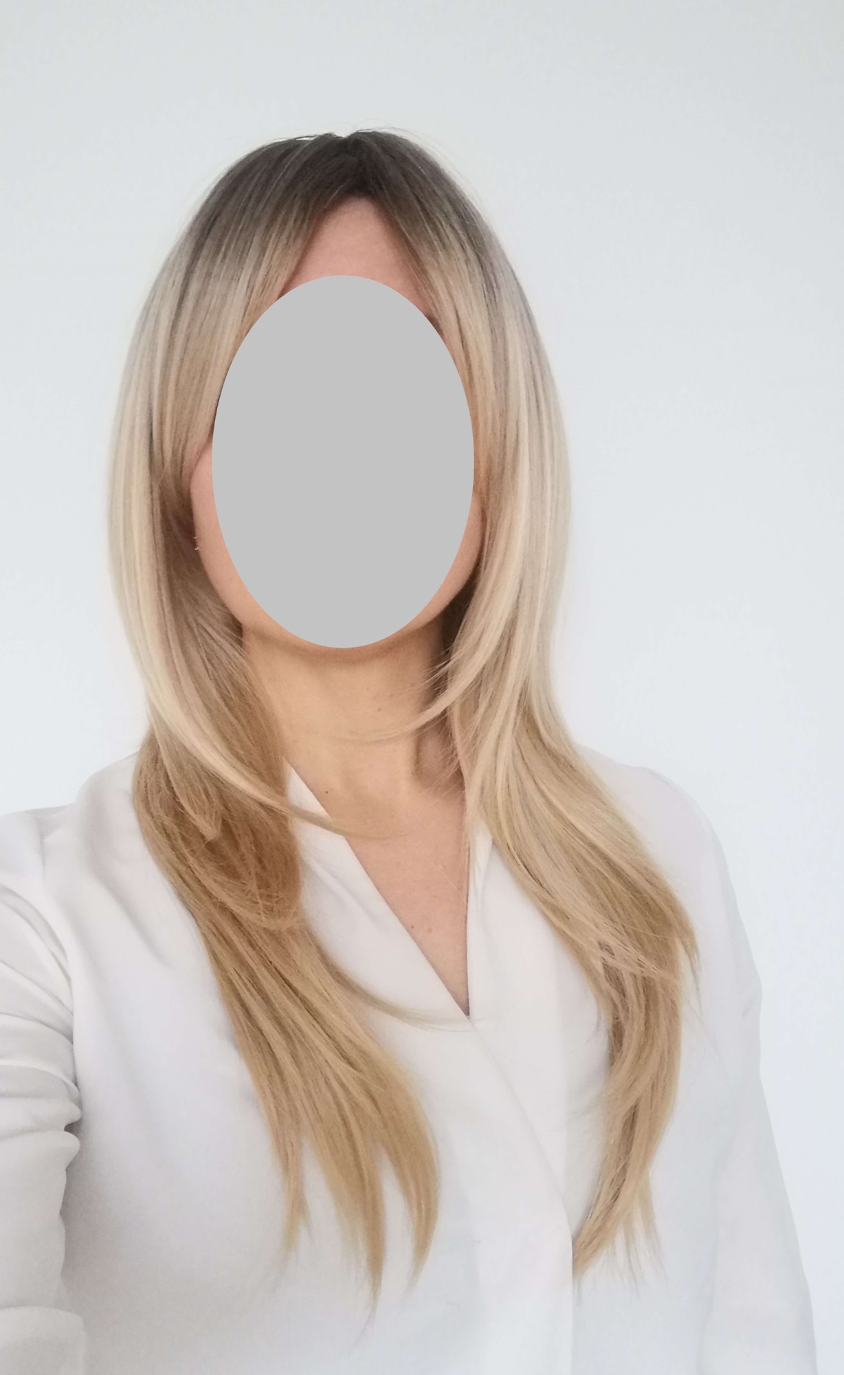 Perukas Nr. 259(1) blond su kirpčiukais, nuaugusių šaknų efektas, ilgis 65cm
