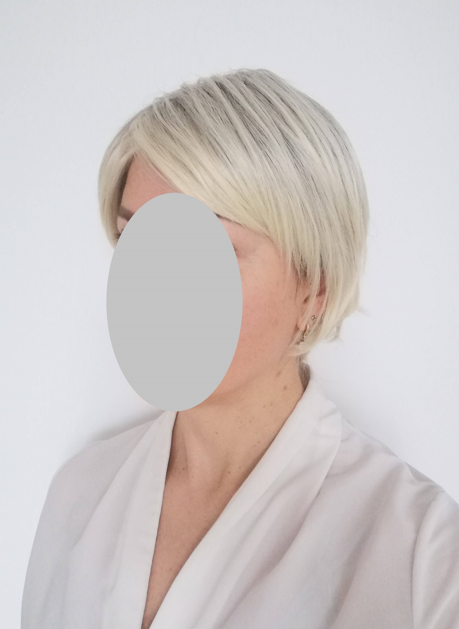 Perukas Nr. 395 trumpų plaukų, blond spalva