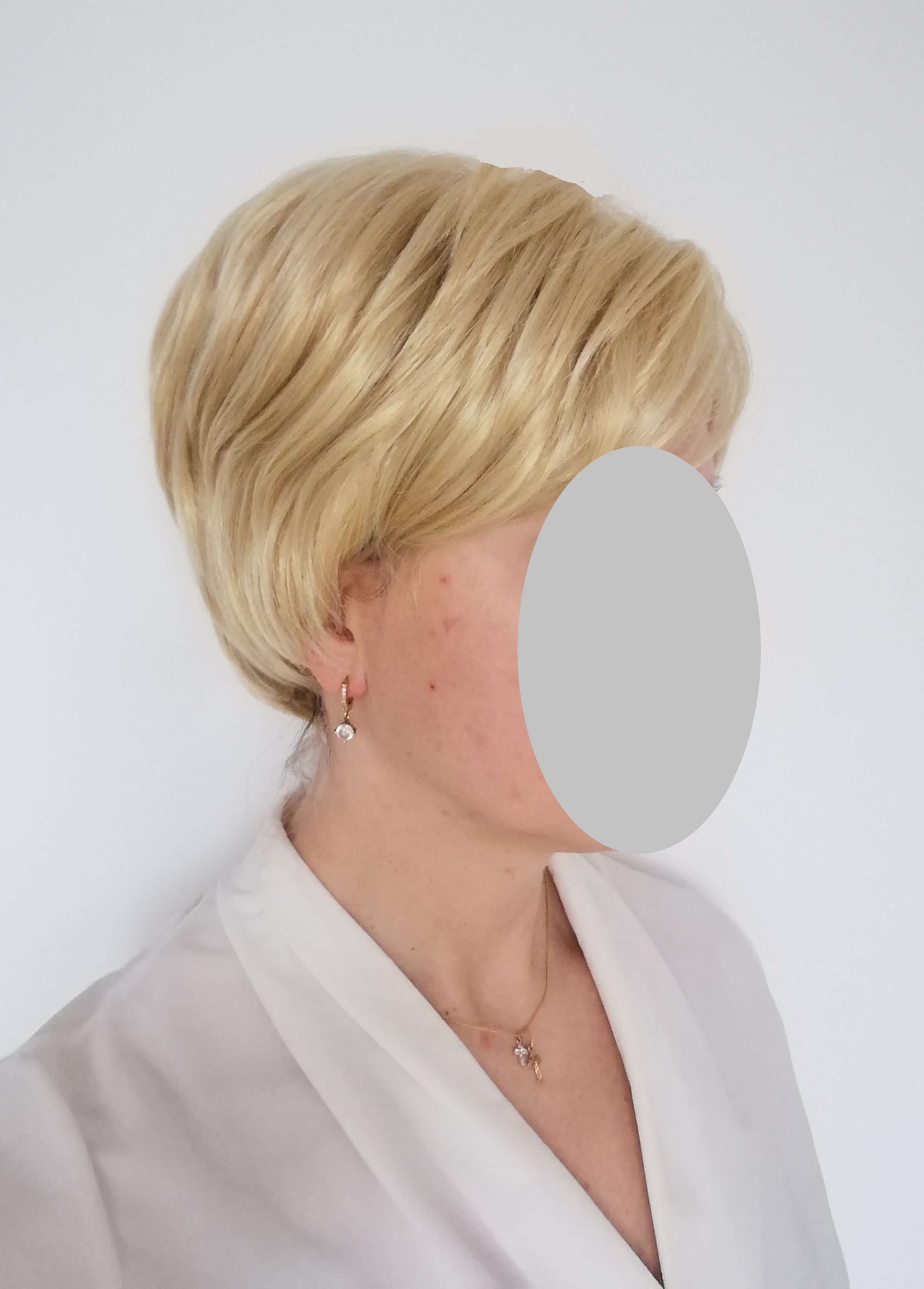 Perukas Nr. HJY10 trumpų plaukų, spalva blond į geltonumą