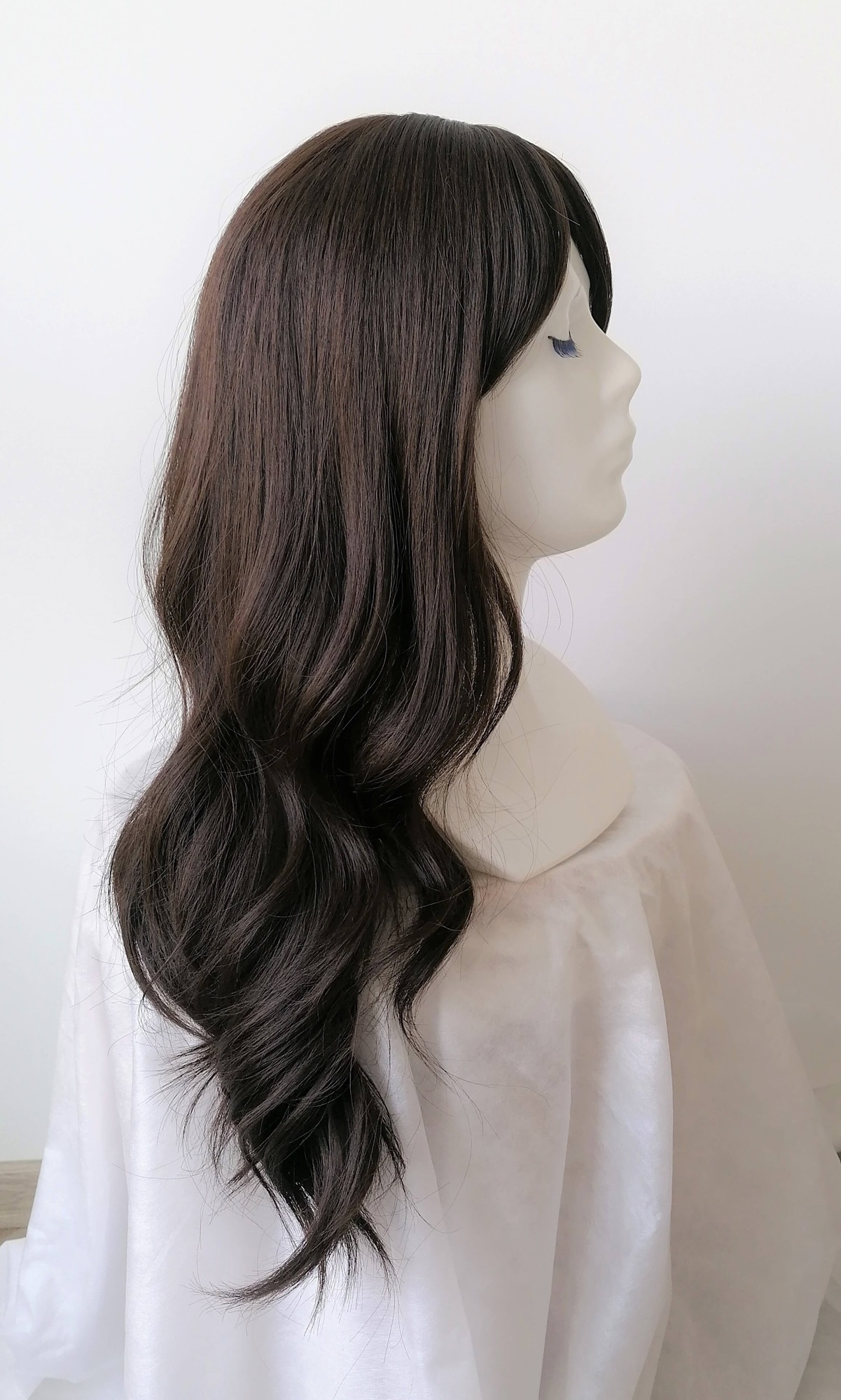 Perukas Nr. 226(2) tamsiai rudas su kirpčiukais, ilgis 70cm