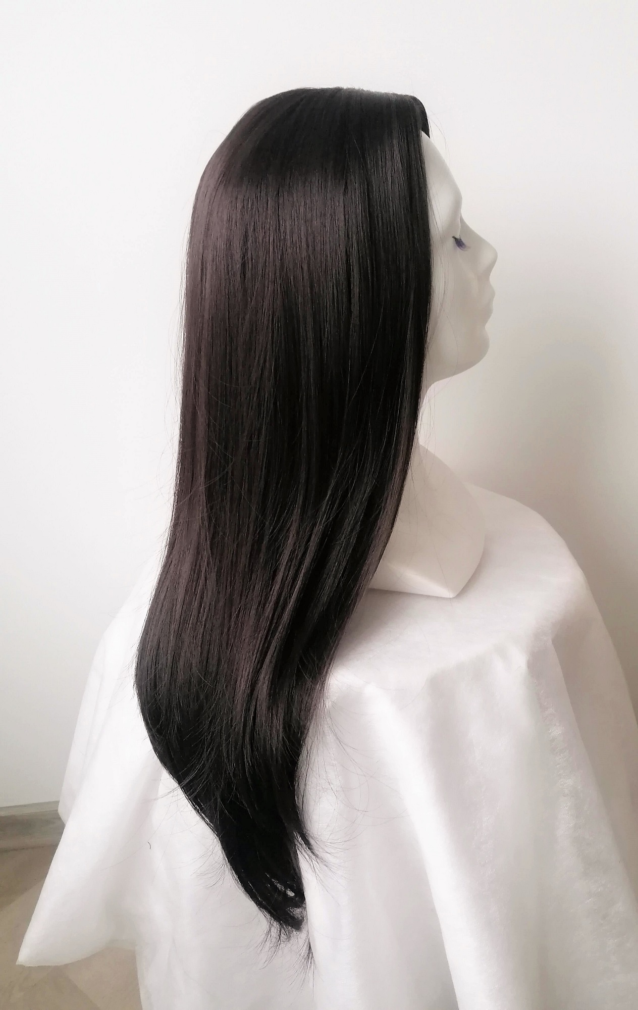 Perukas Nr. 1330 tamsiai rudas, ilgis 70cm