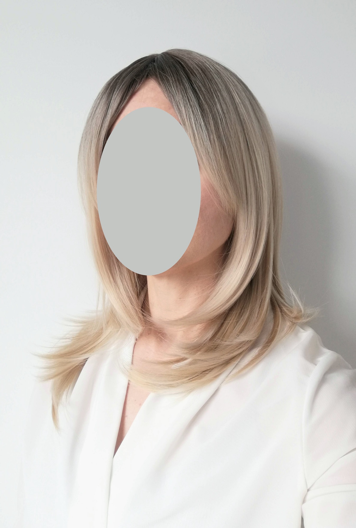 Perukas Nr. 242(1) blond su ilgais kirpčiukais, ilgis 55cm